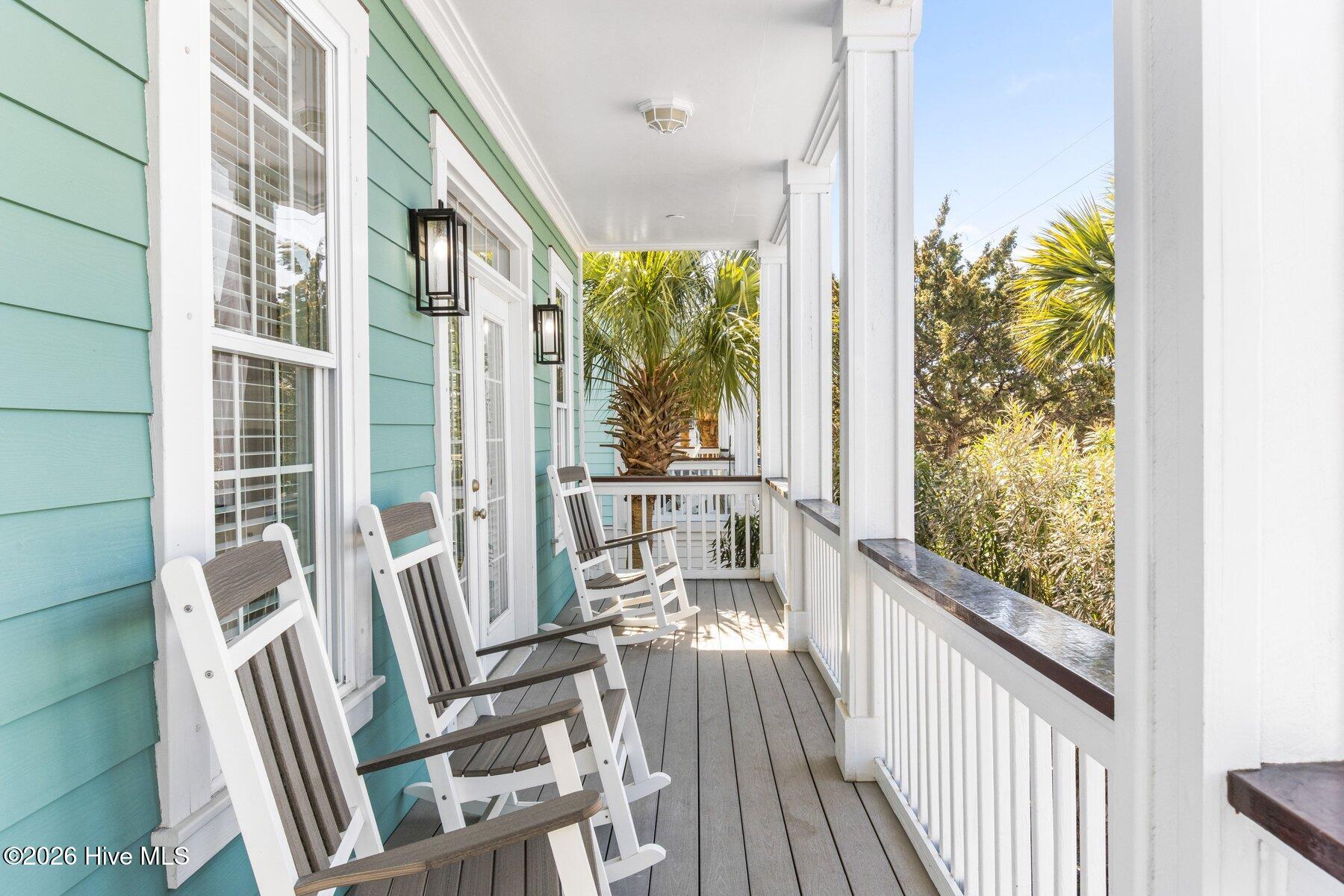 100557261 | Photo 12