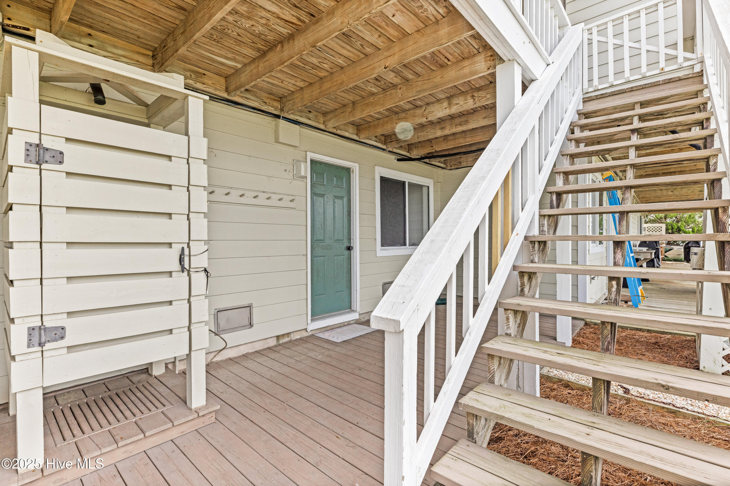 100523533 | Photo 29