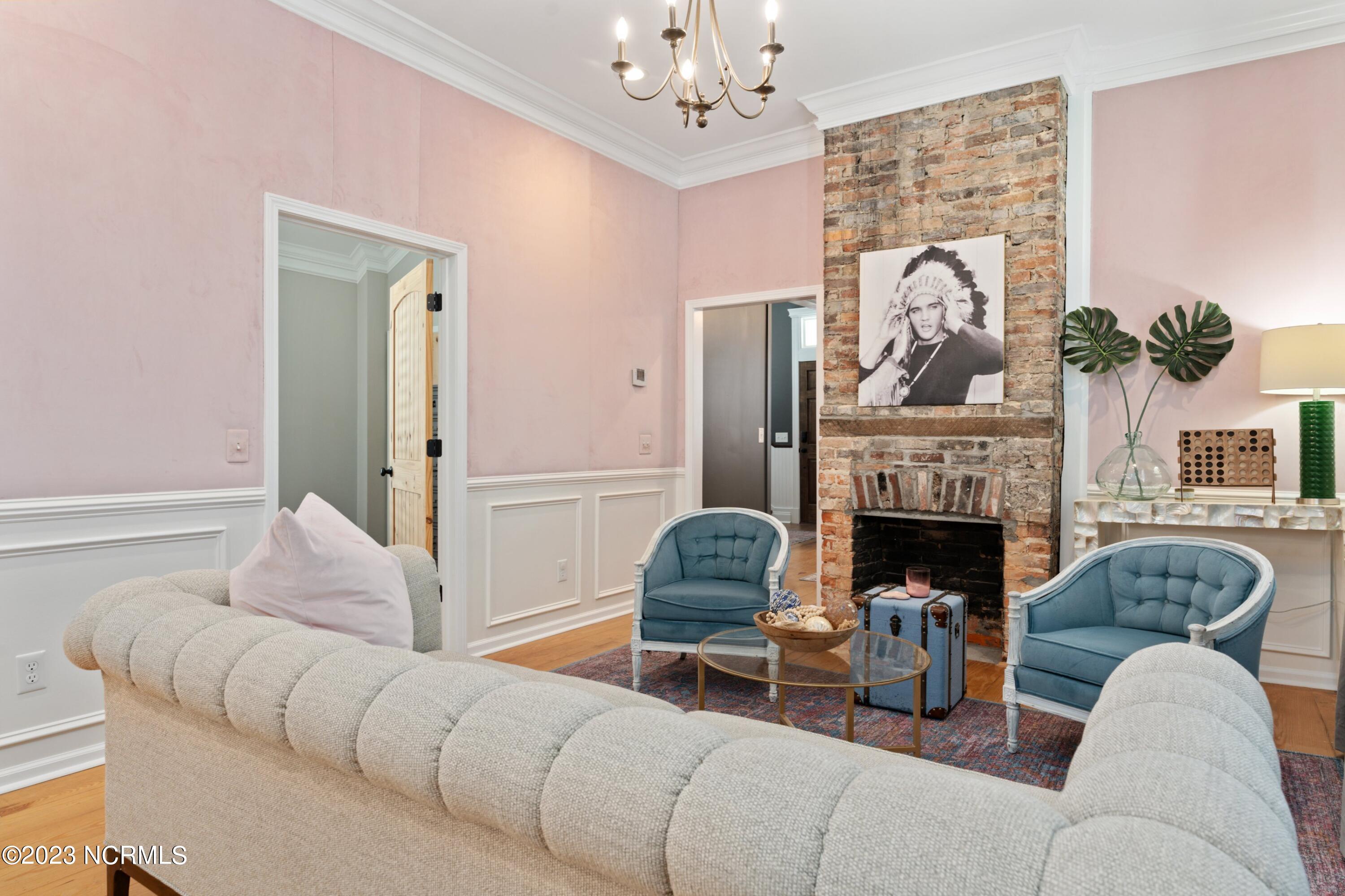 100559919 | Photo 10