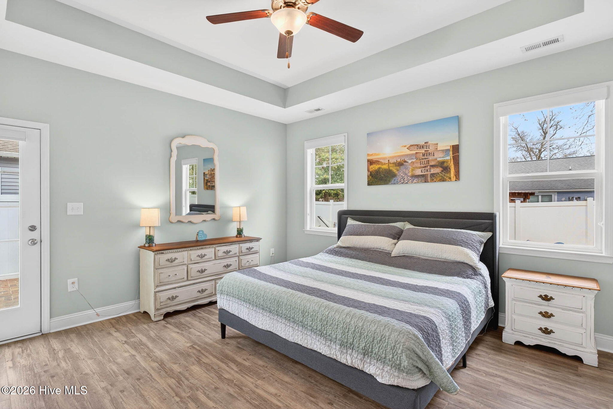 100562575 | Photo 16