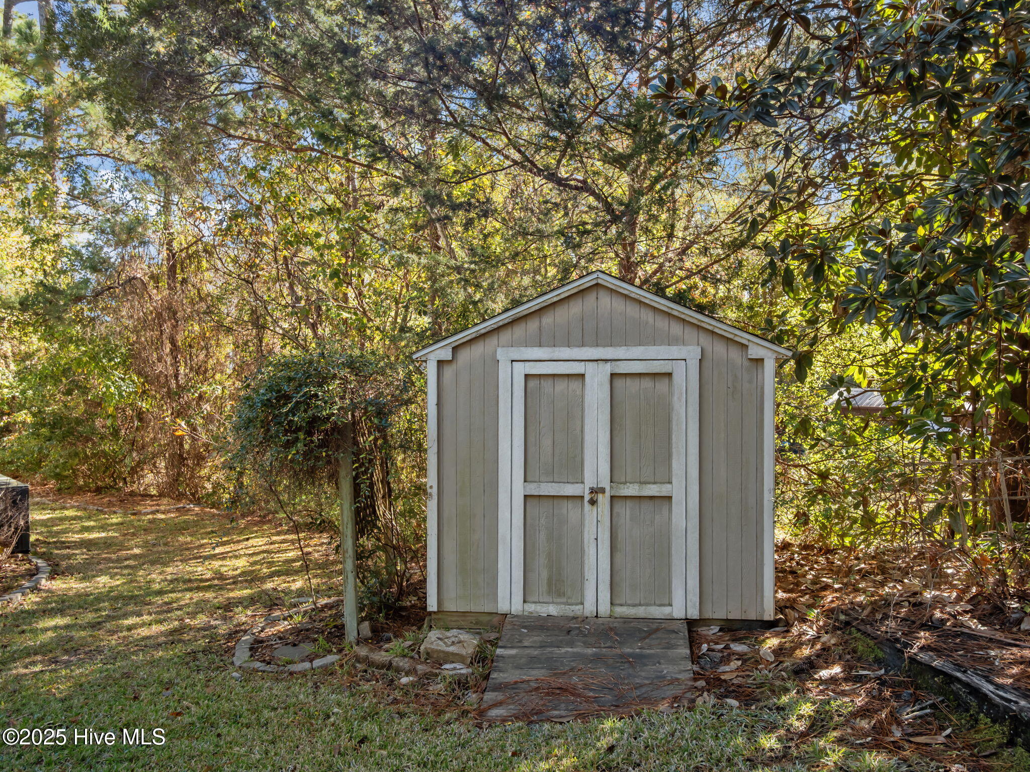 100540232 | Photo 41