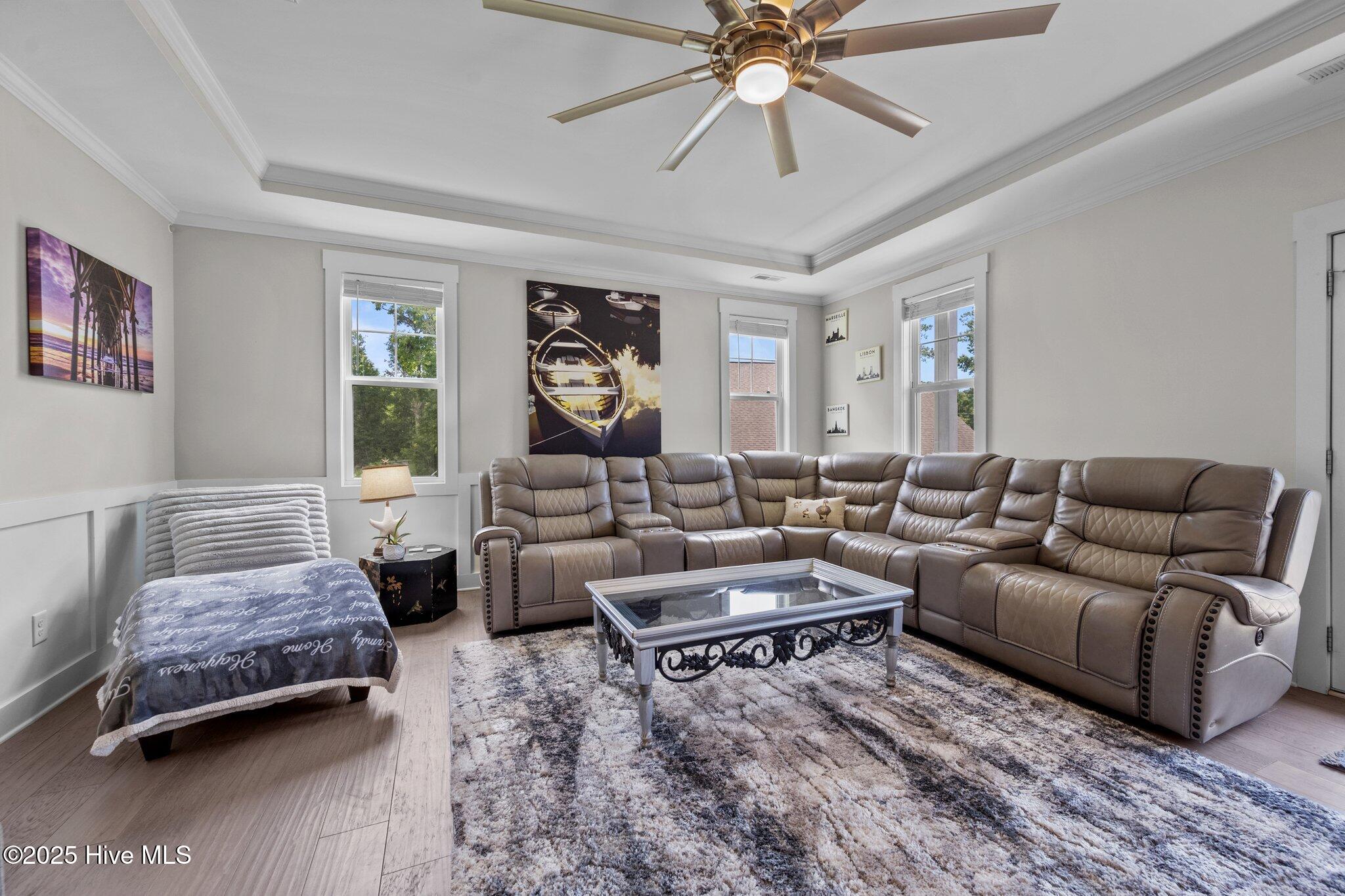 100517734 | Photo 18