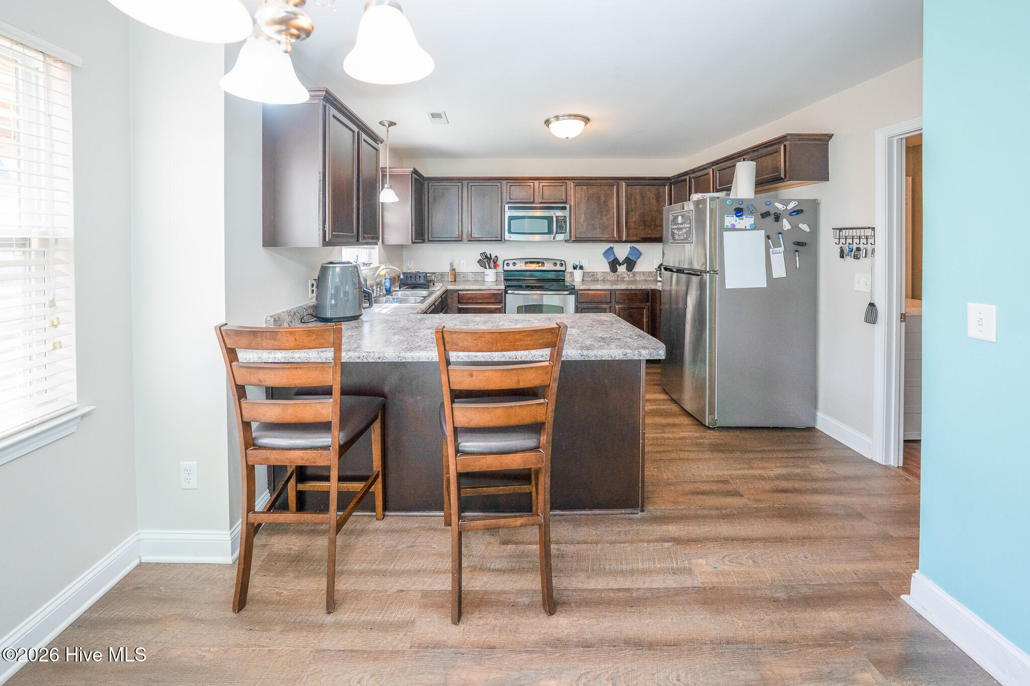 100561361 | Photo 12