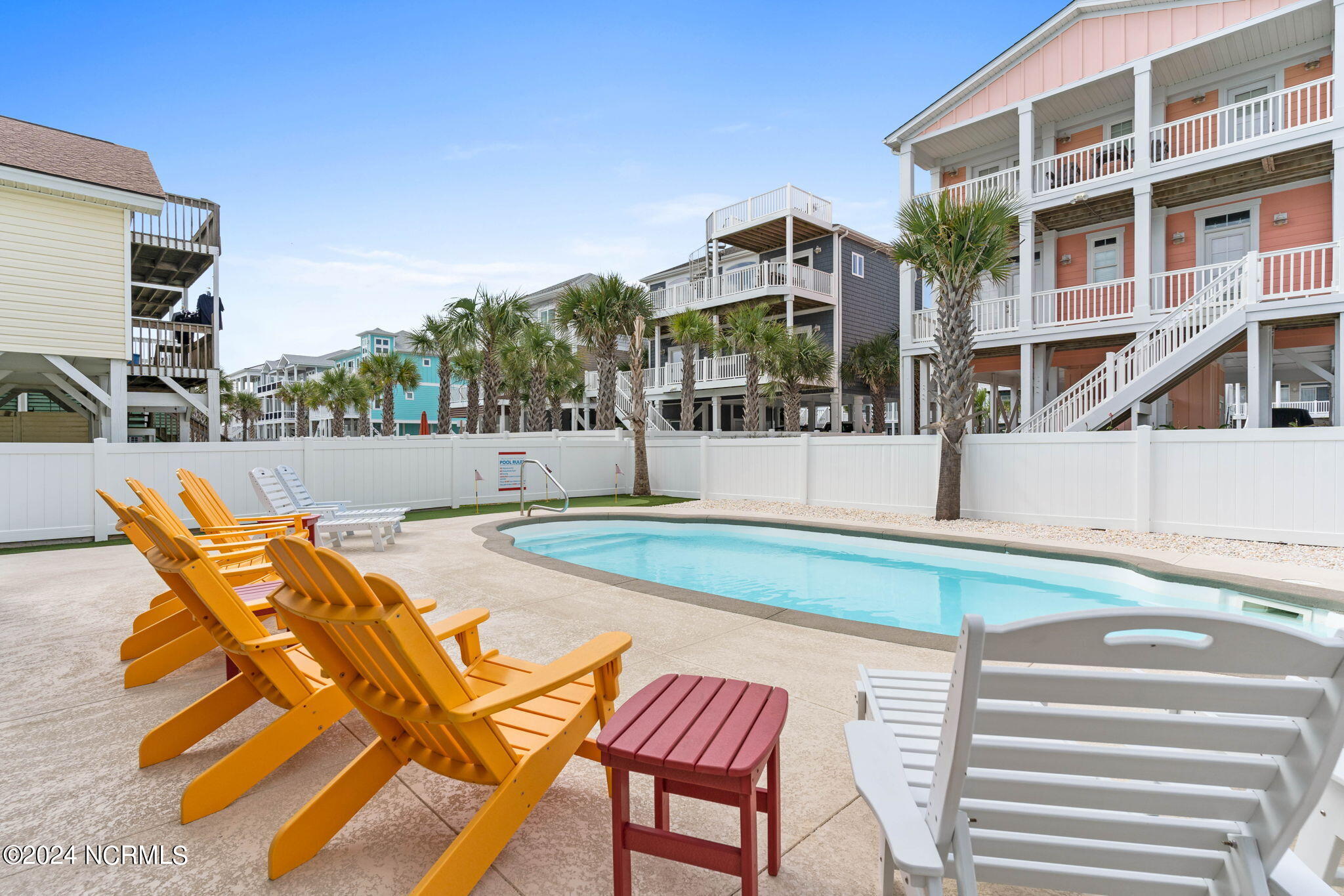 100464984 | Photo 19