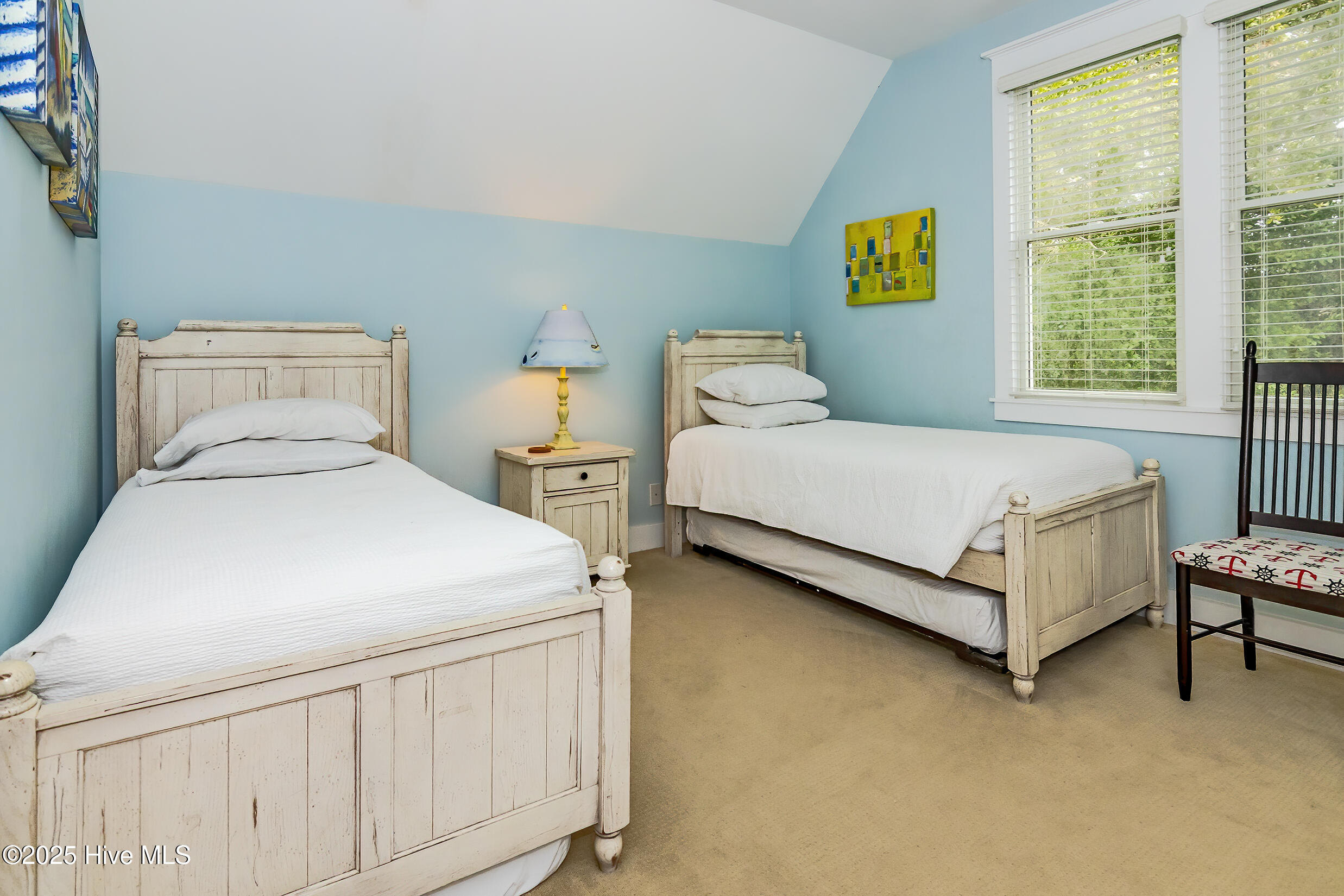 100528350 | Photo 12