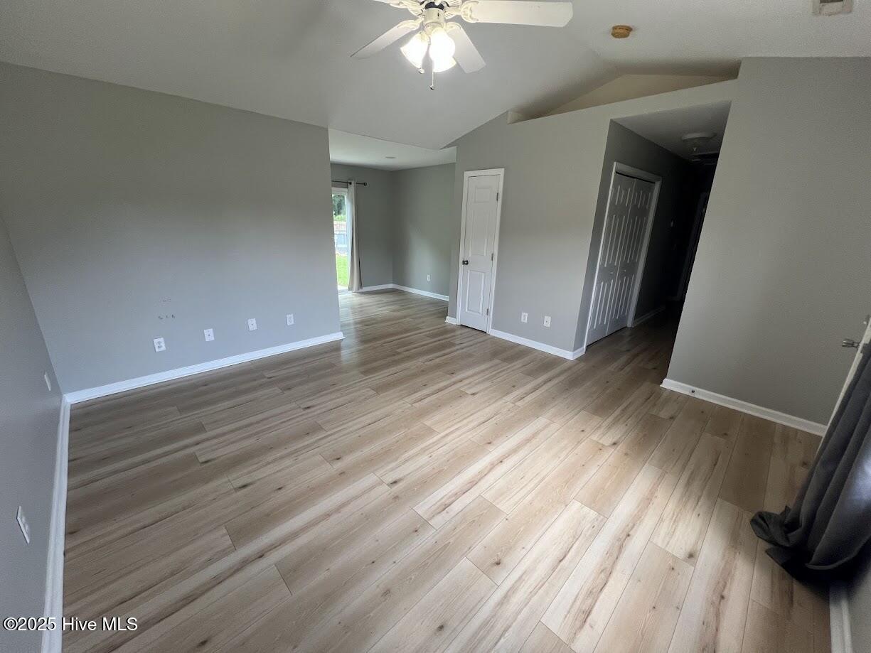 206 Woodbine Terrace, Burgaw, NC 28425 – photo 7: IMG_9996