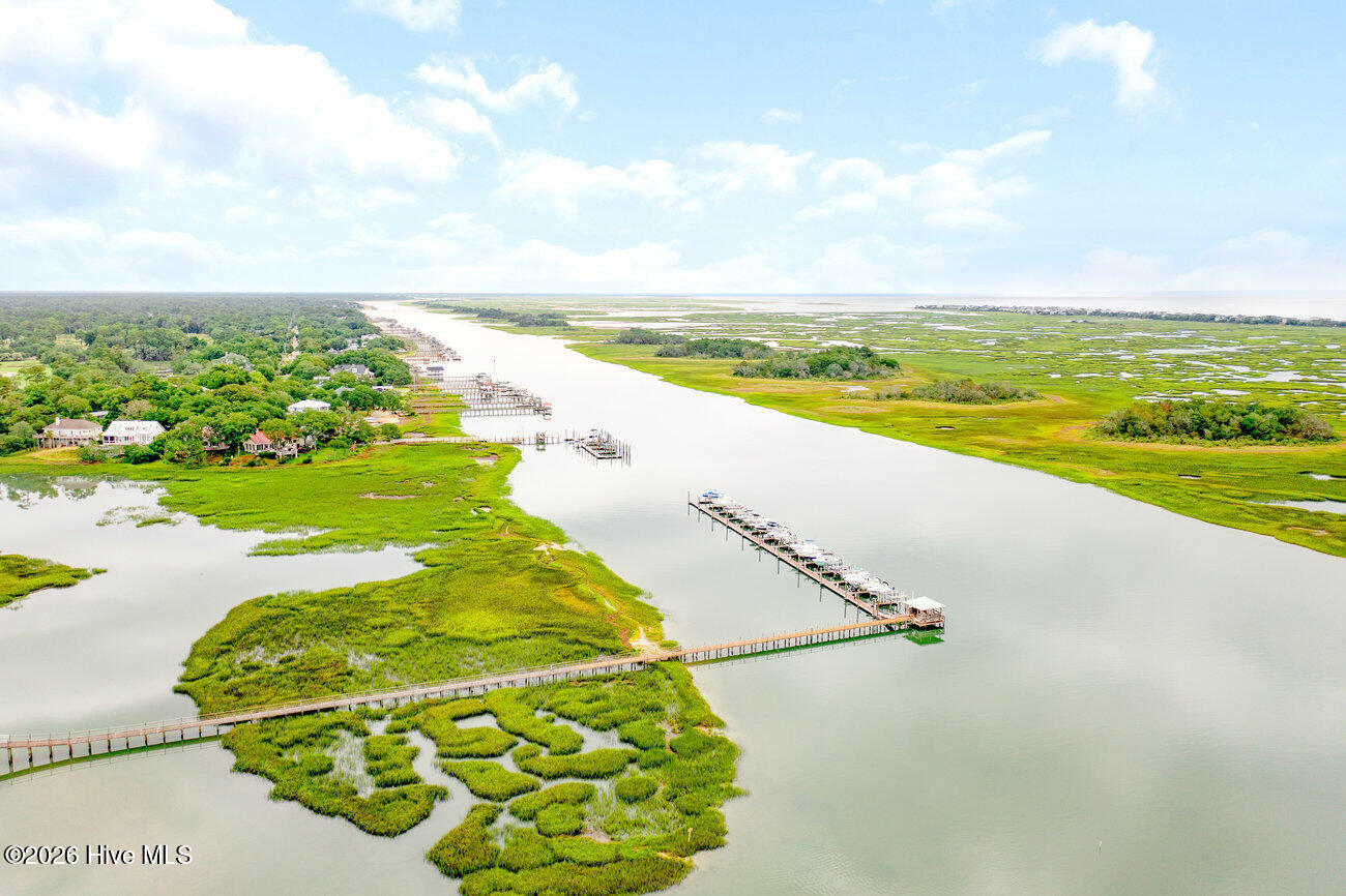 100562414 | Photo 76