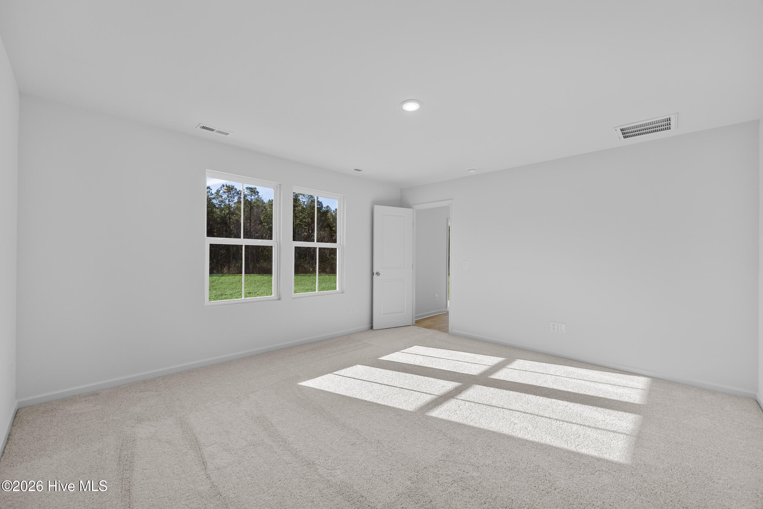 100560672 | Photo 20