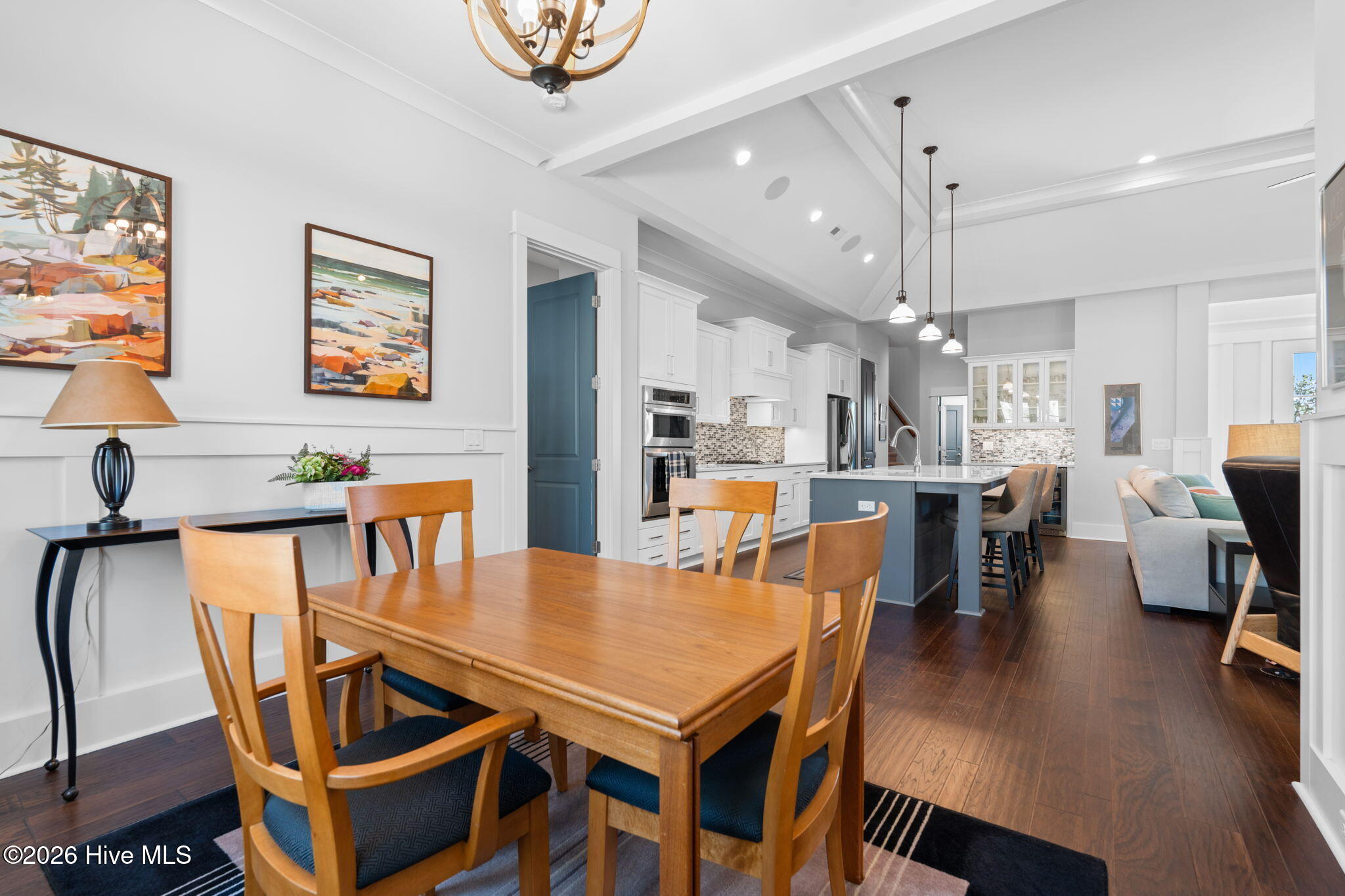 100564943 | Photo 19