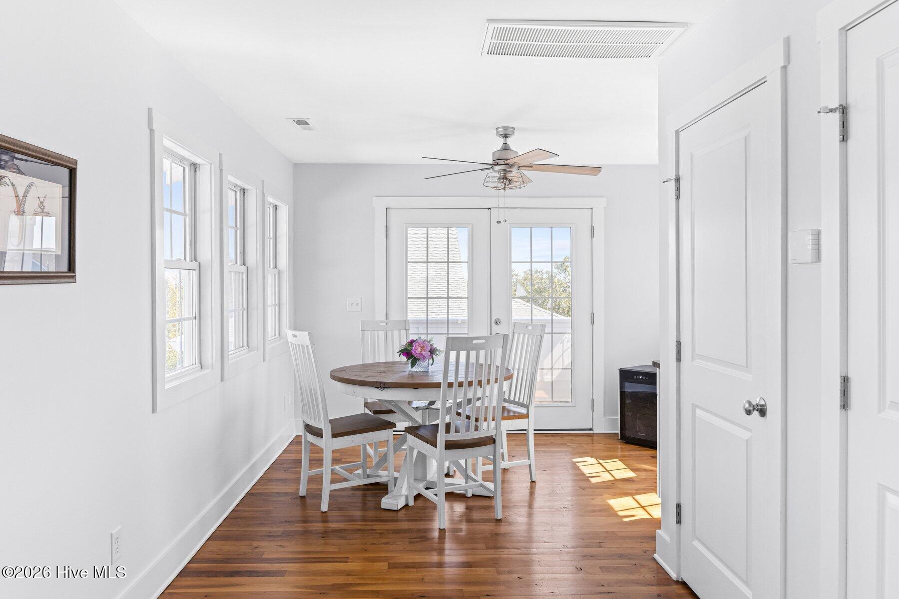 100557261 | Photo 40