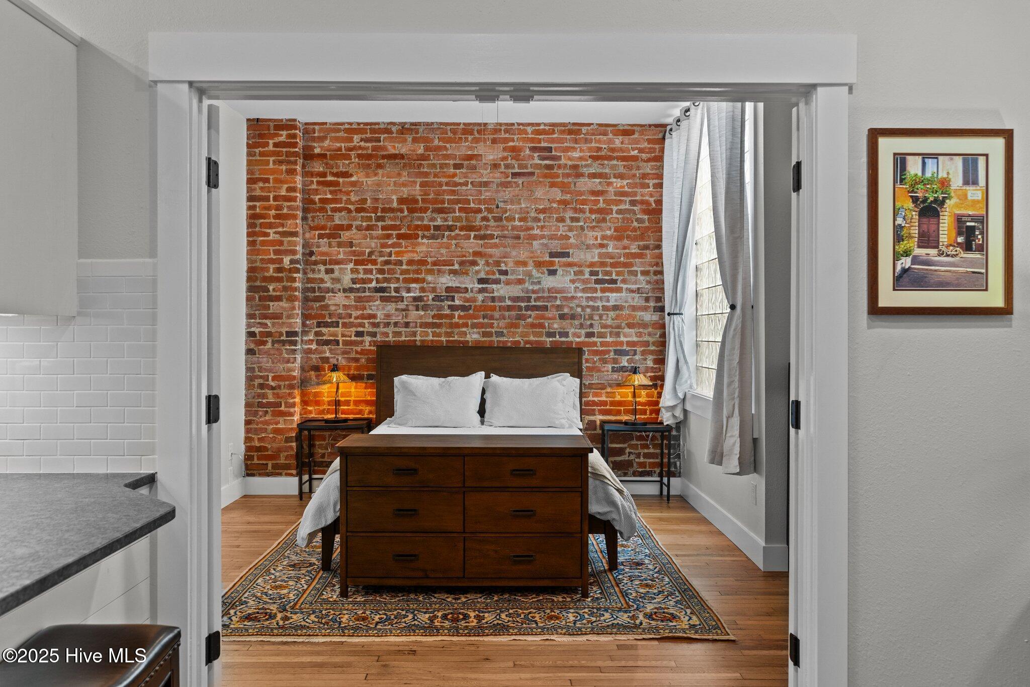 100543966 | Photo 22