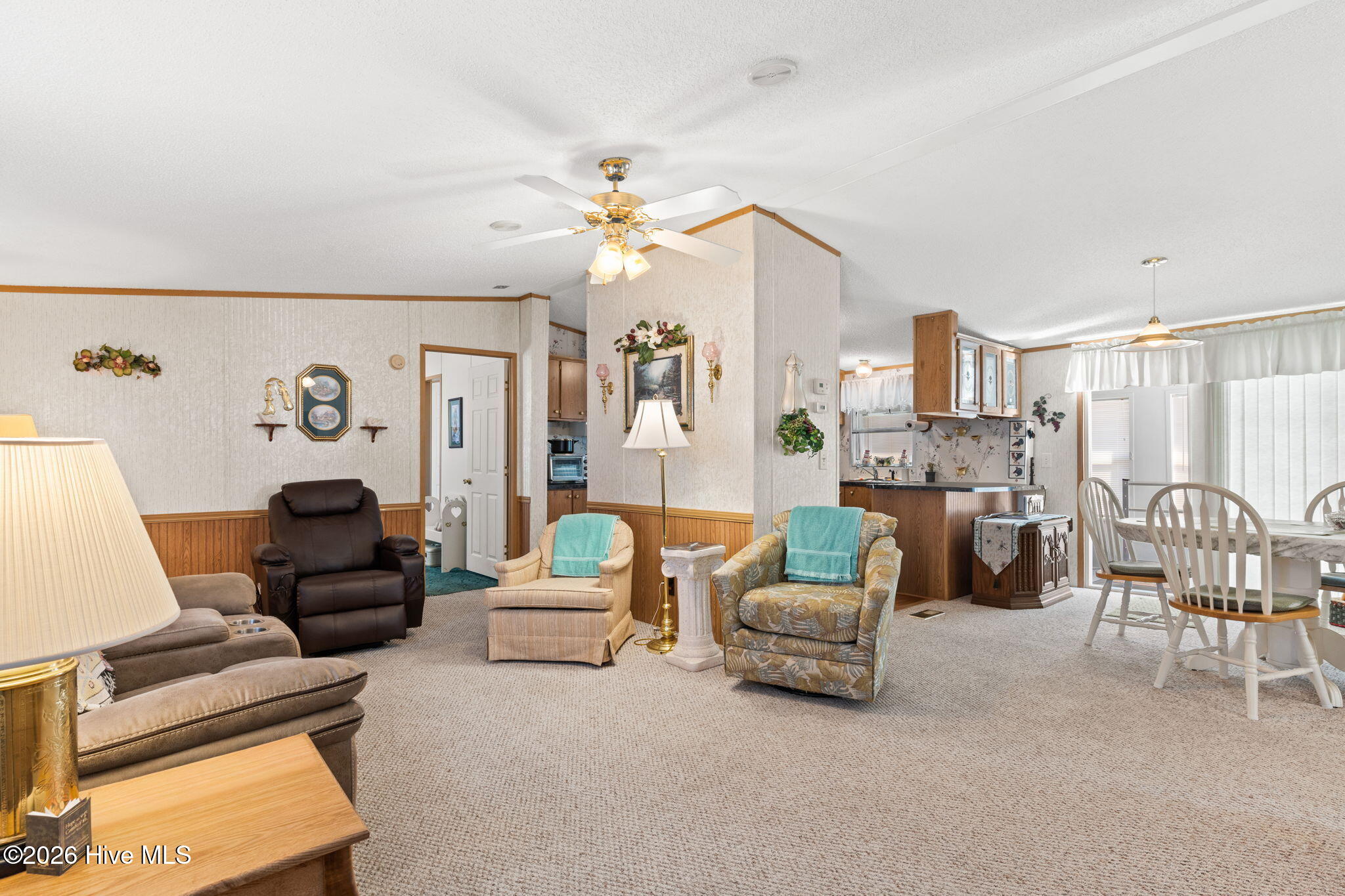 100556527 | Photo 13