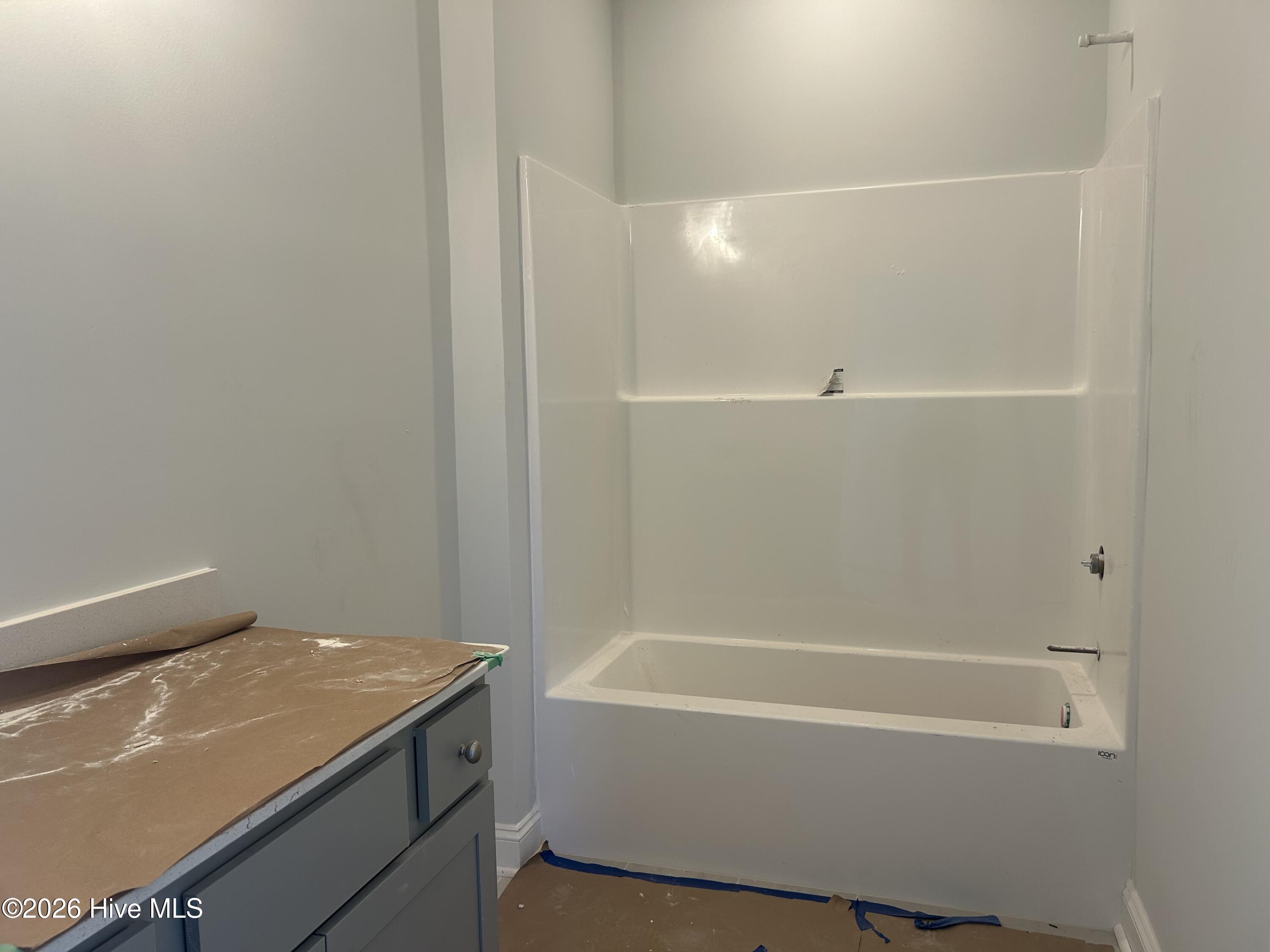 100549861 | Photo 12