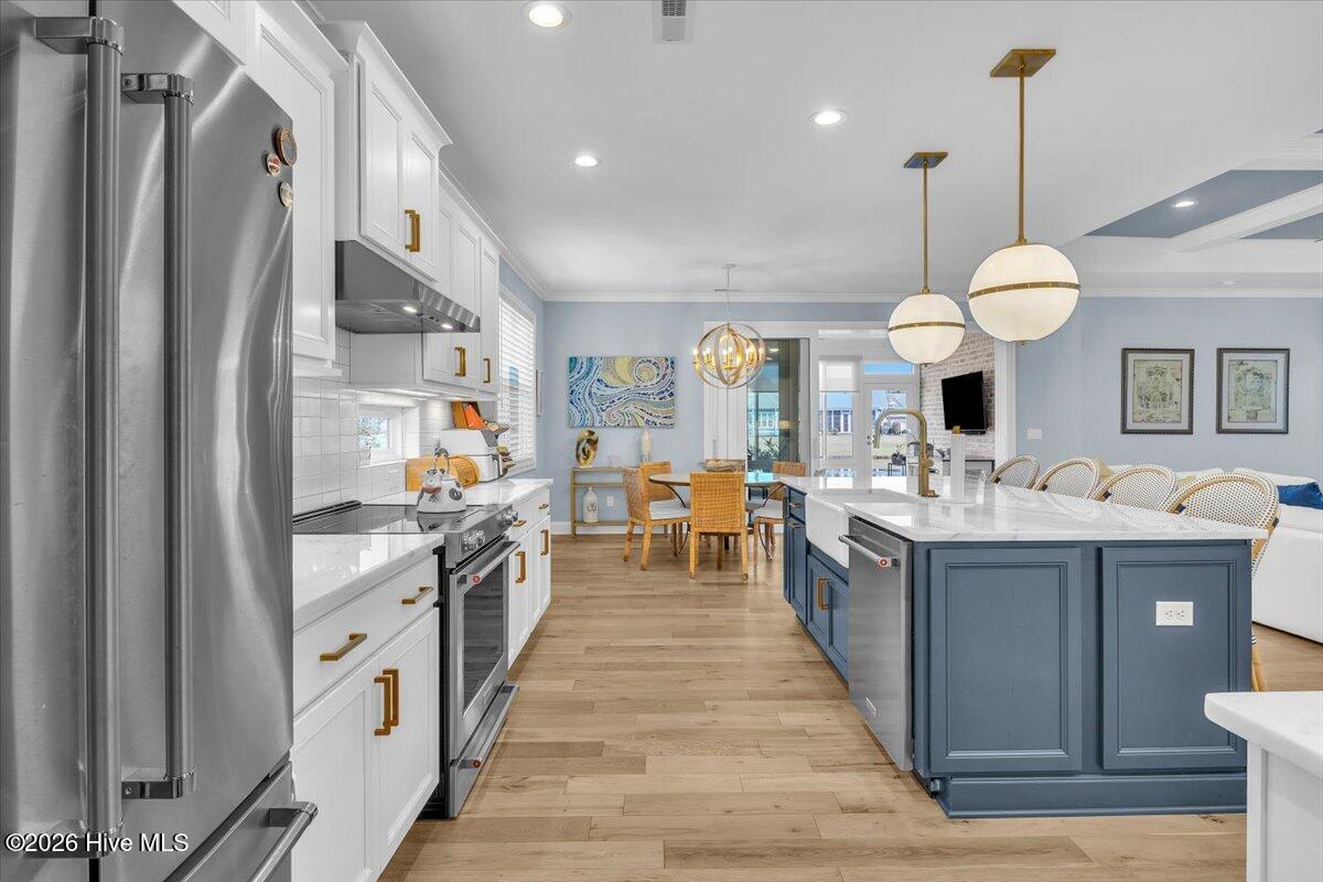 100562728 | Photo 26