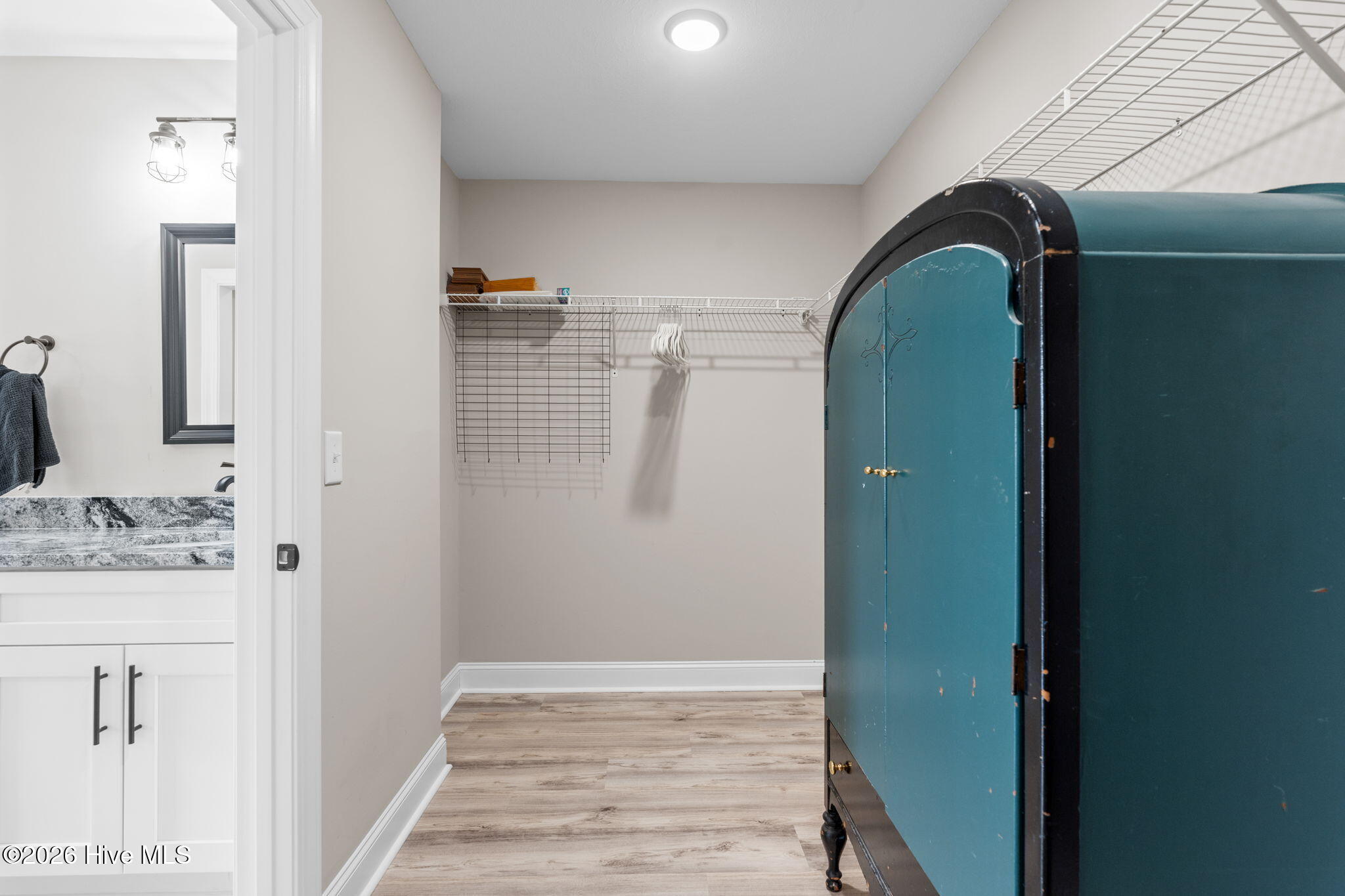 100565582 | Photo 30