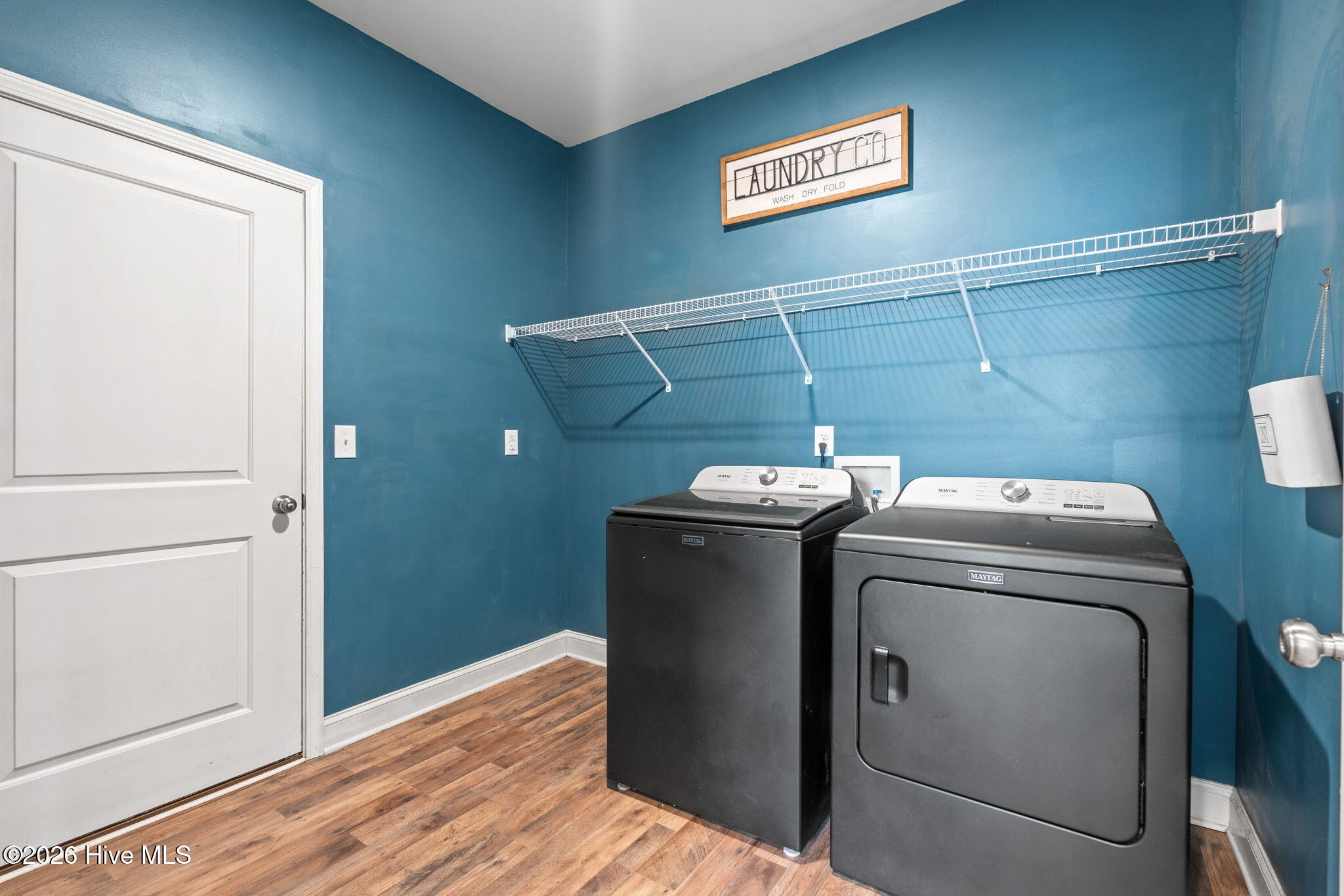 100569601 | Photo 23