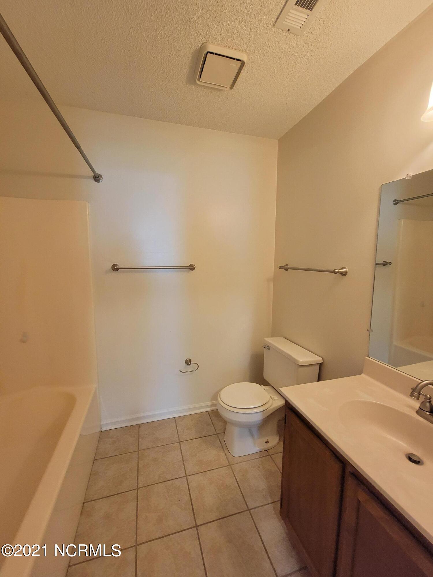 100567469 | Photo 10