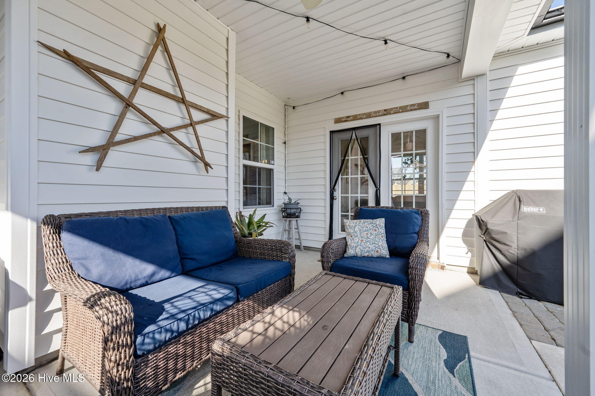 100564361 | Photo 55