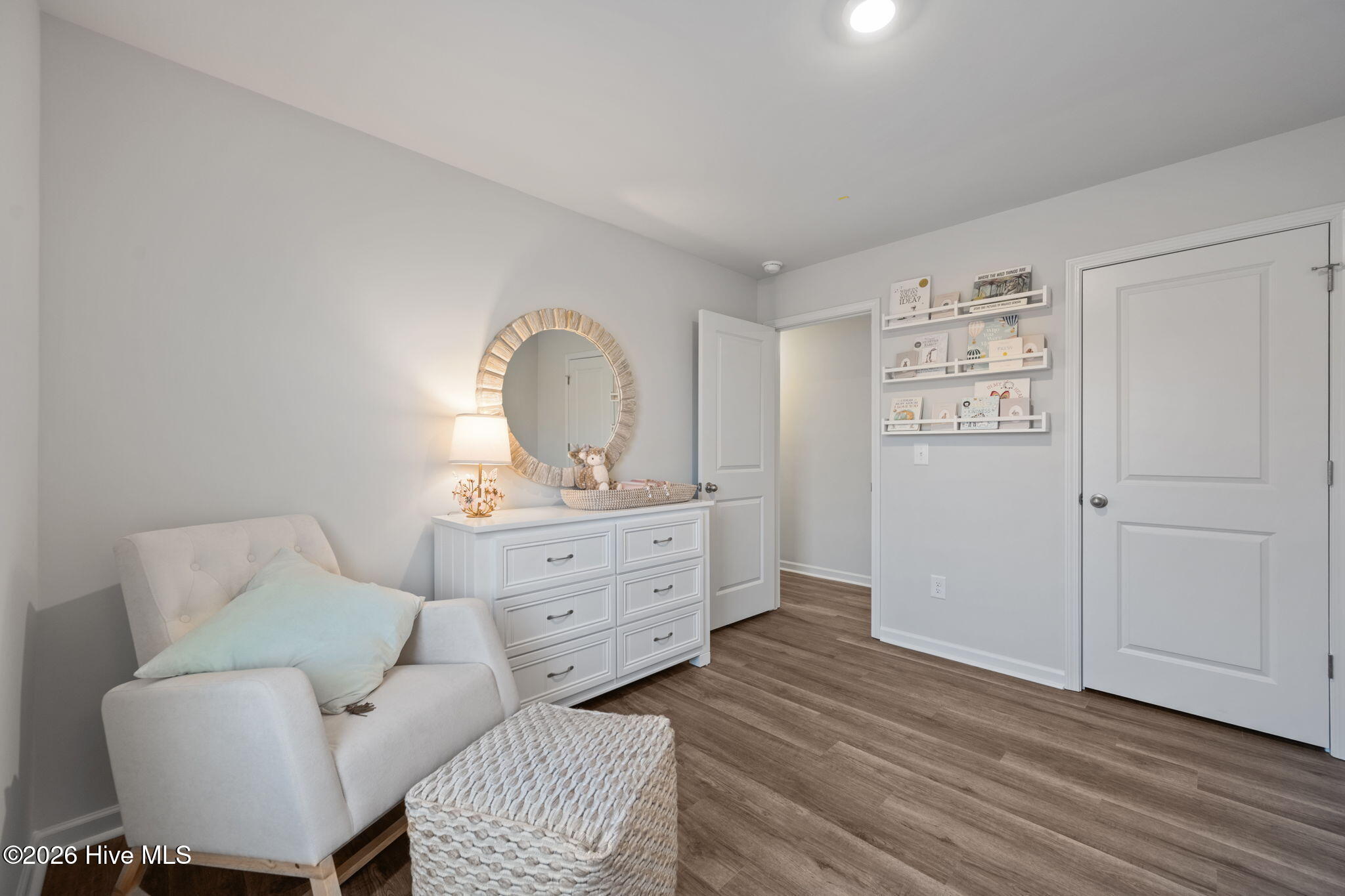 100561860 | Photo 25