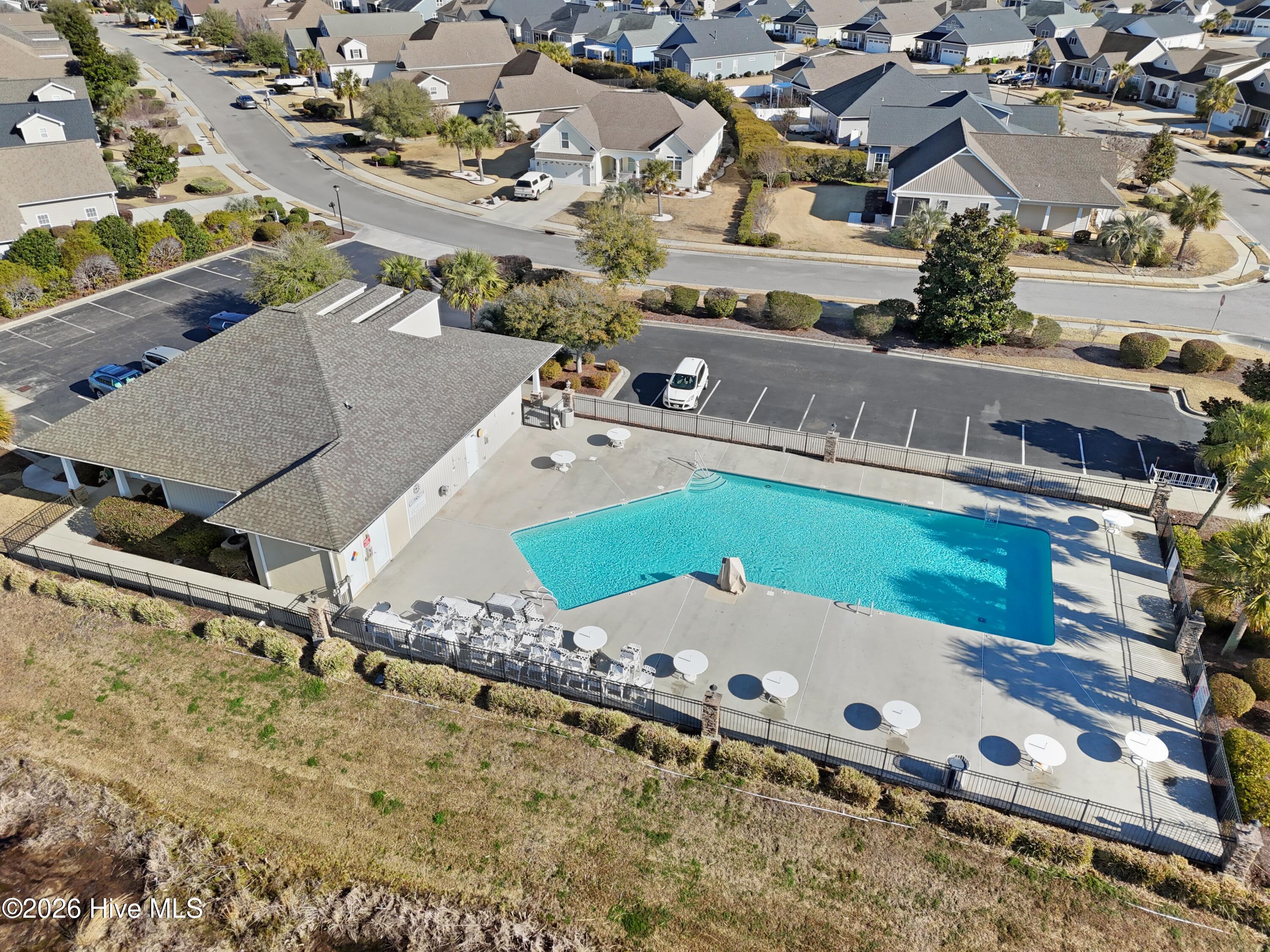 100554060 | Photo 36