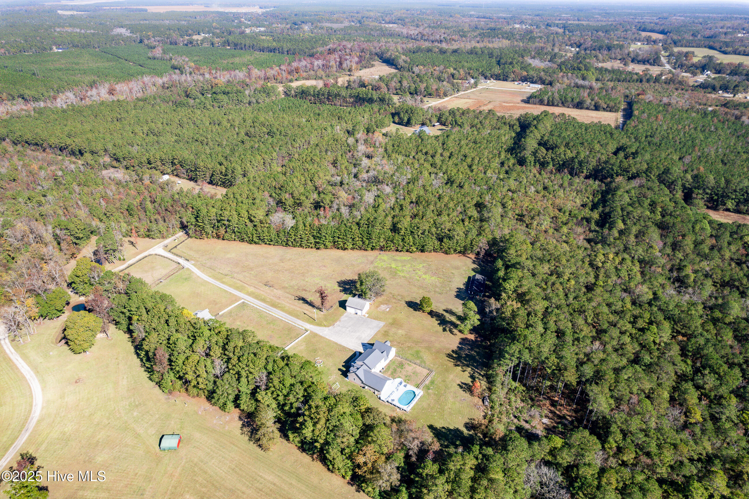 100540143 | Photo 62