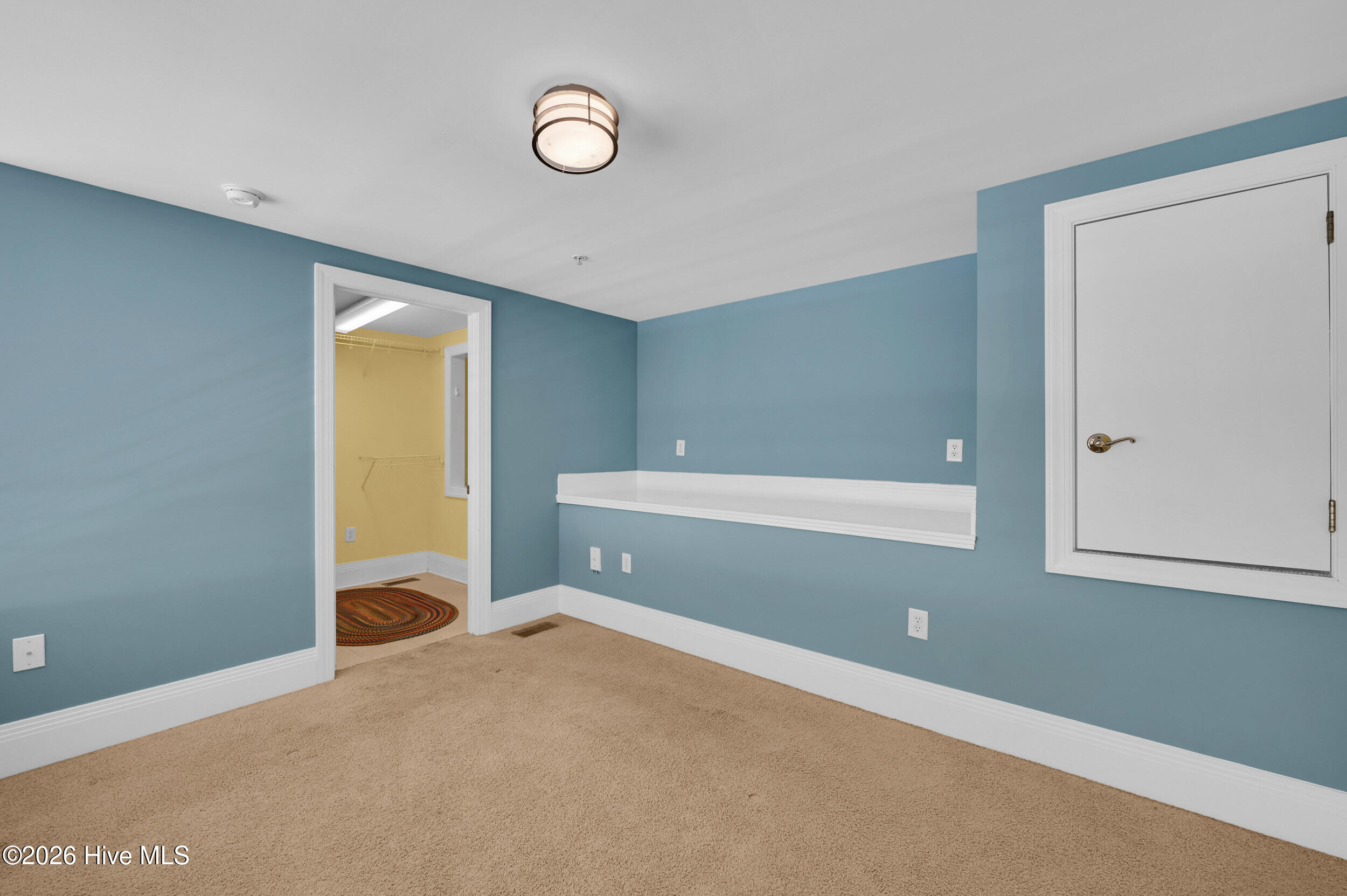 100551932 | Photo 18