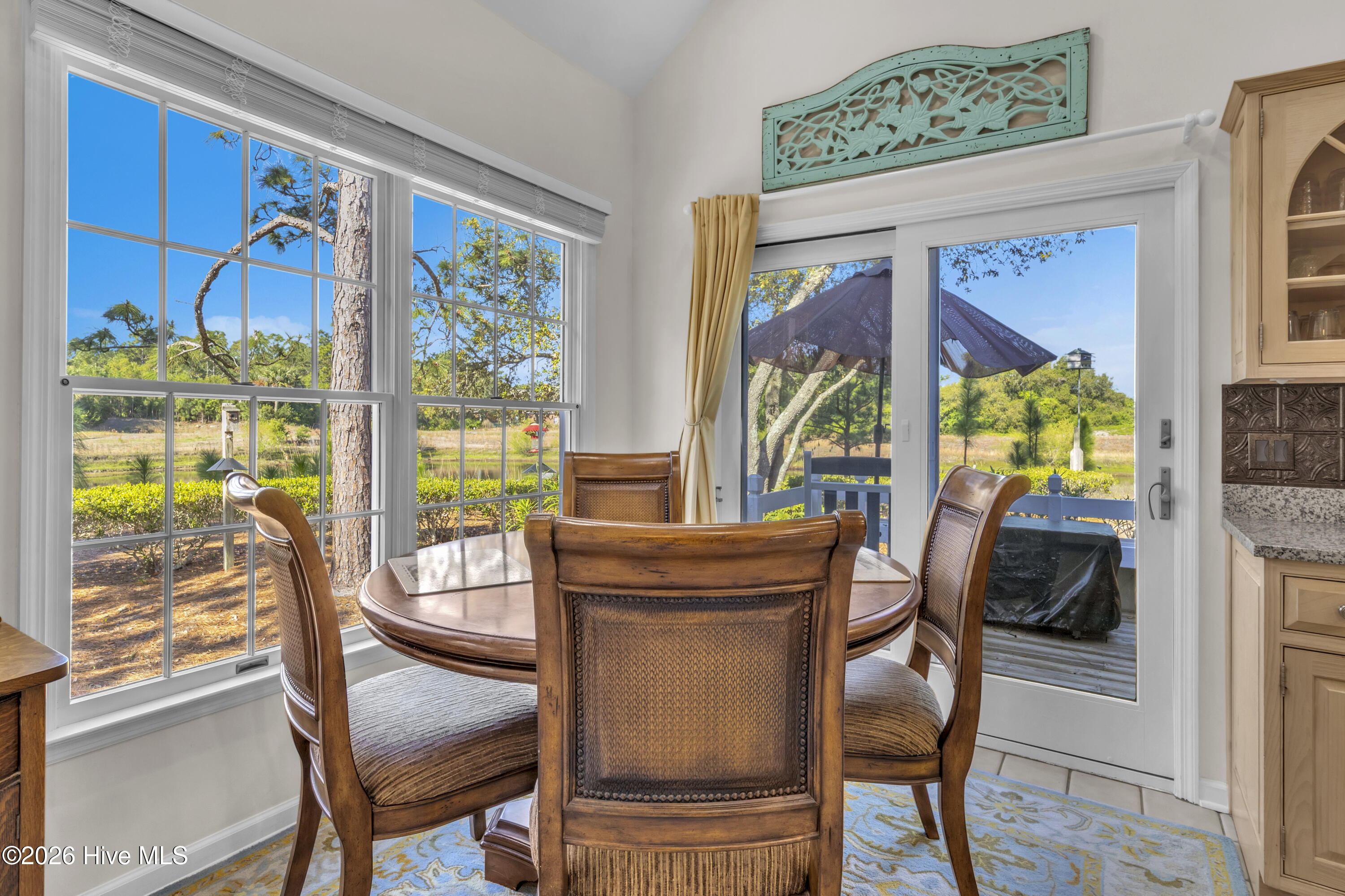 100566160 | Photo 19