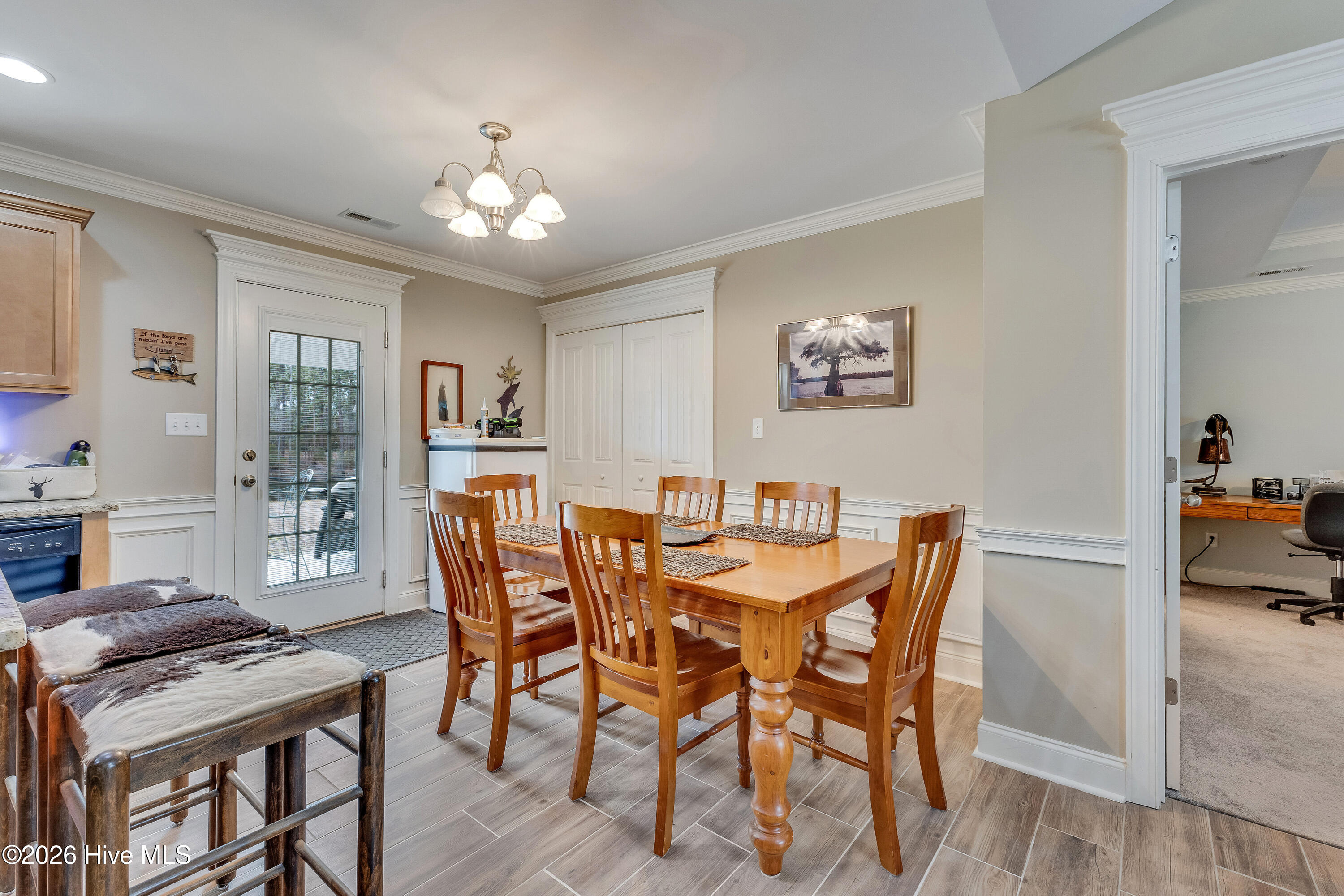 100551566 | Photo 17