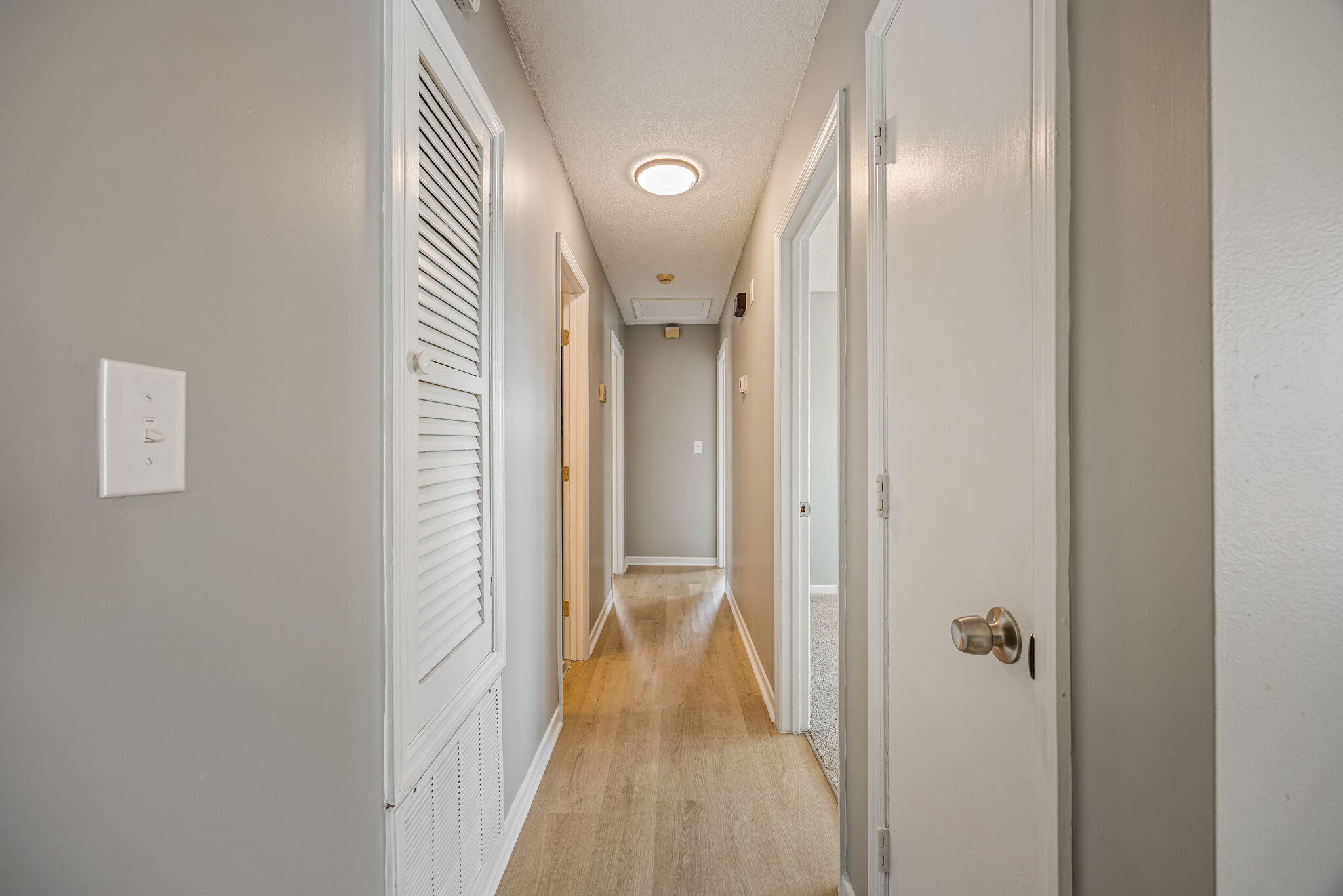 10-web-or-mls-2965 Meadowbrook Drive-16