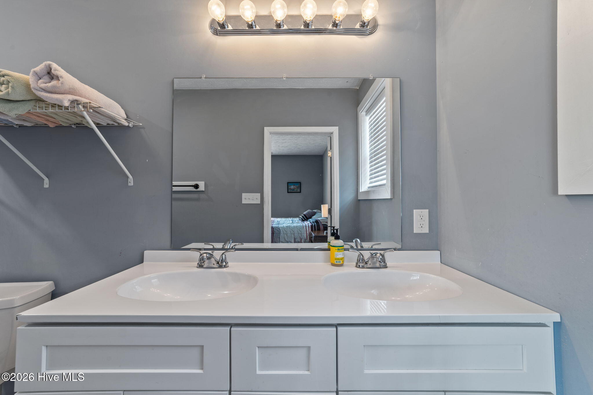 100559045 | Photo 14