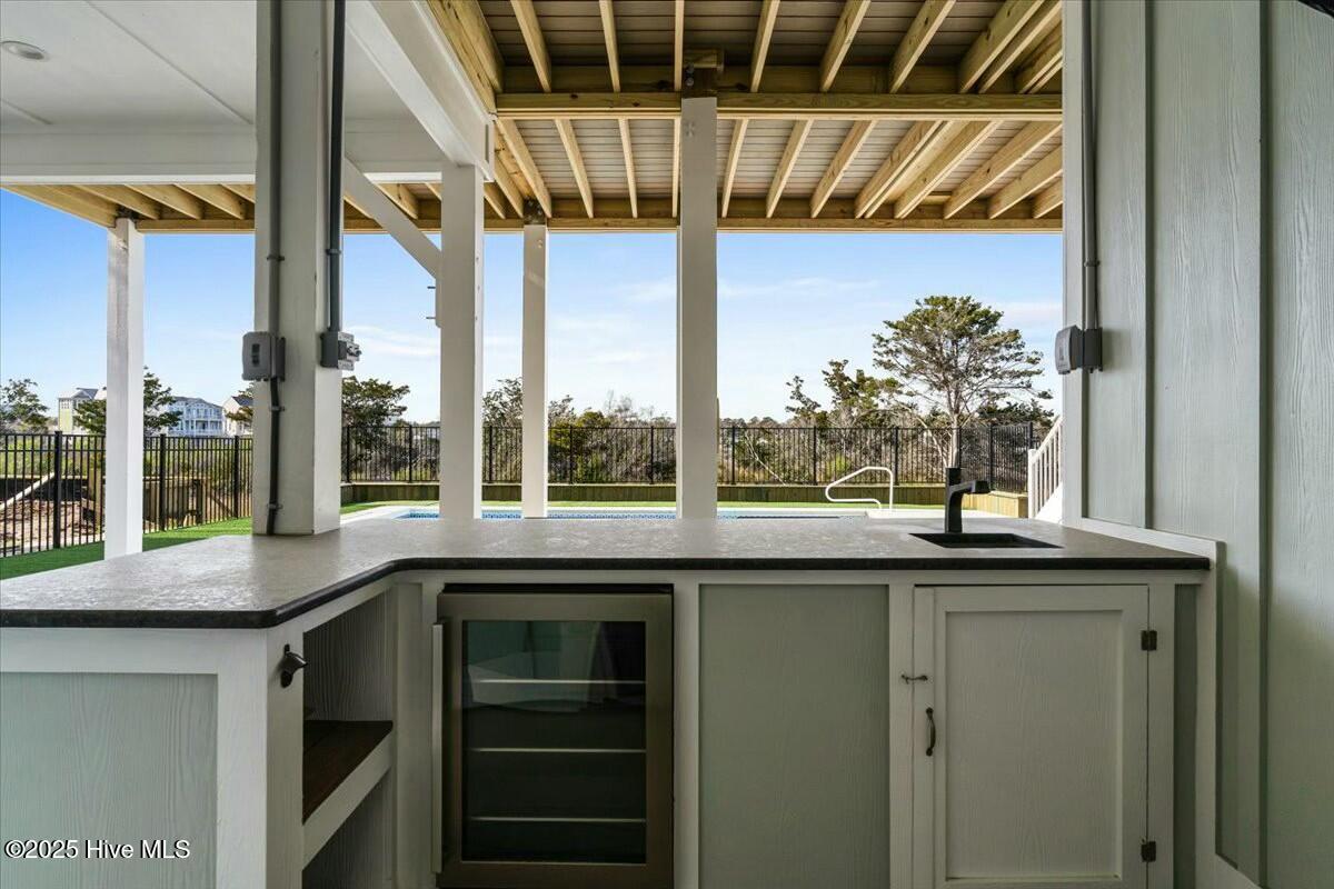 100498532 | Photo 35