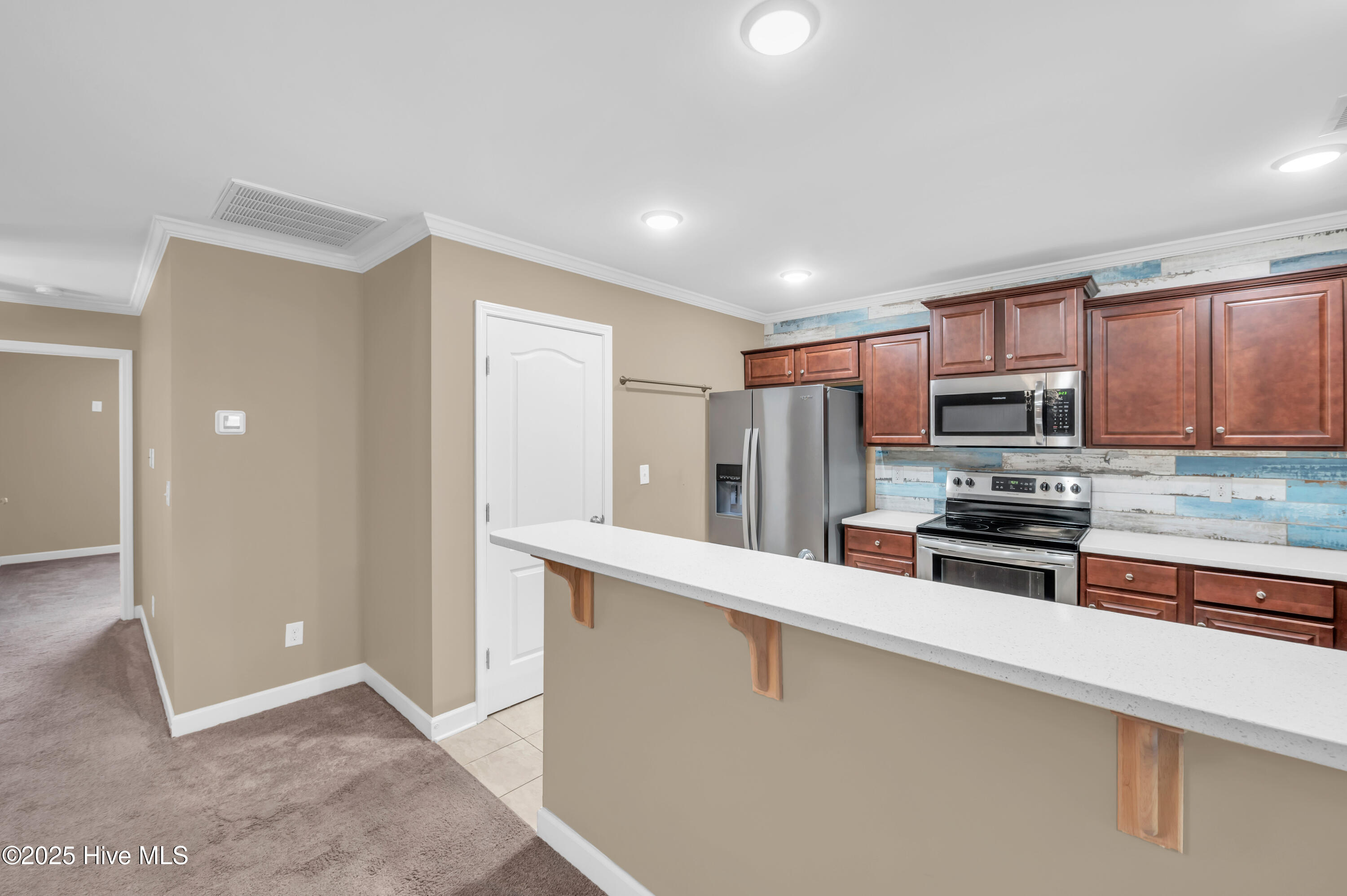 1074 brigeport way 00010