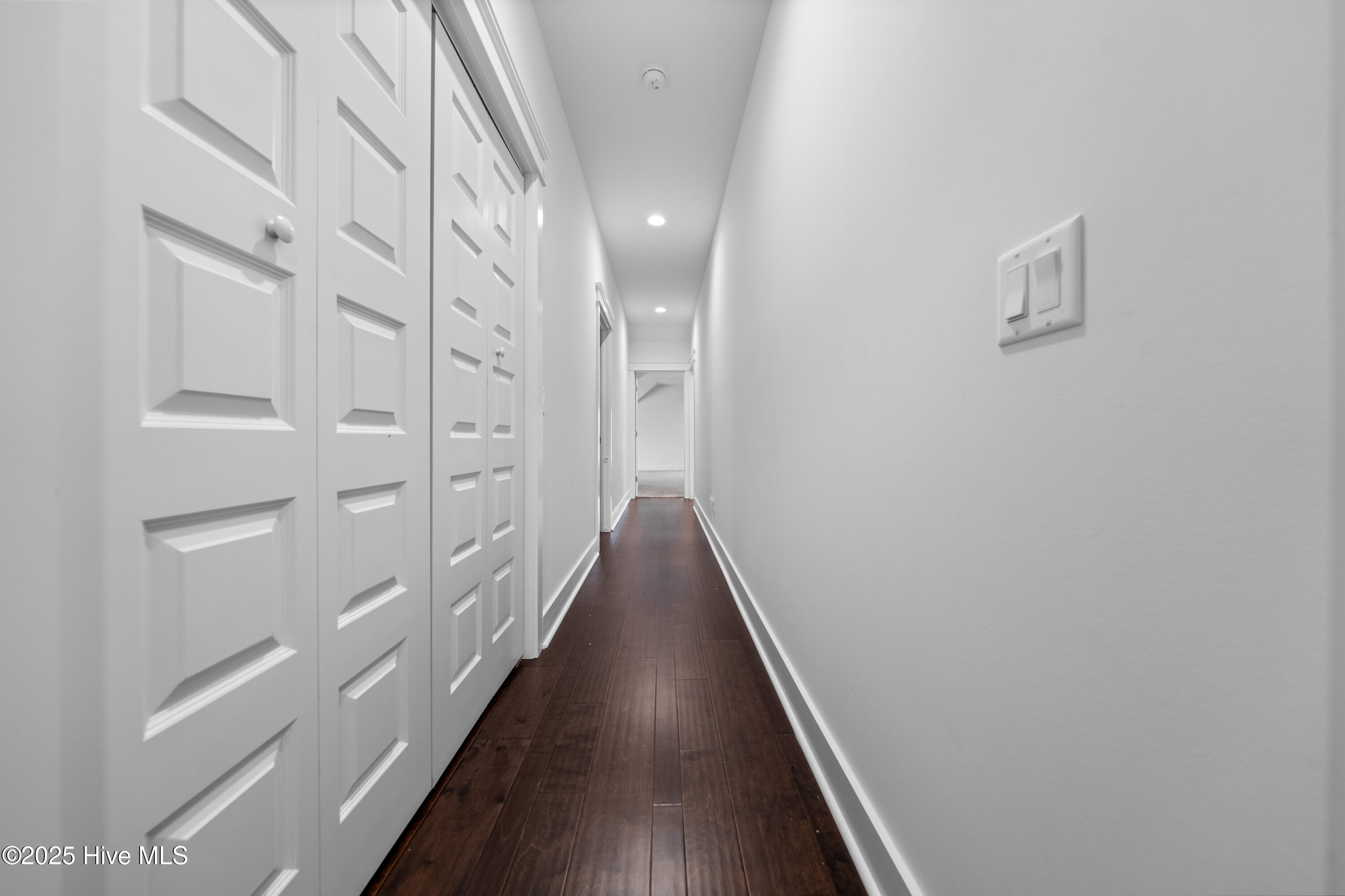 100494528 | Photo 50