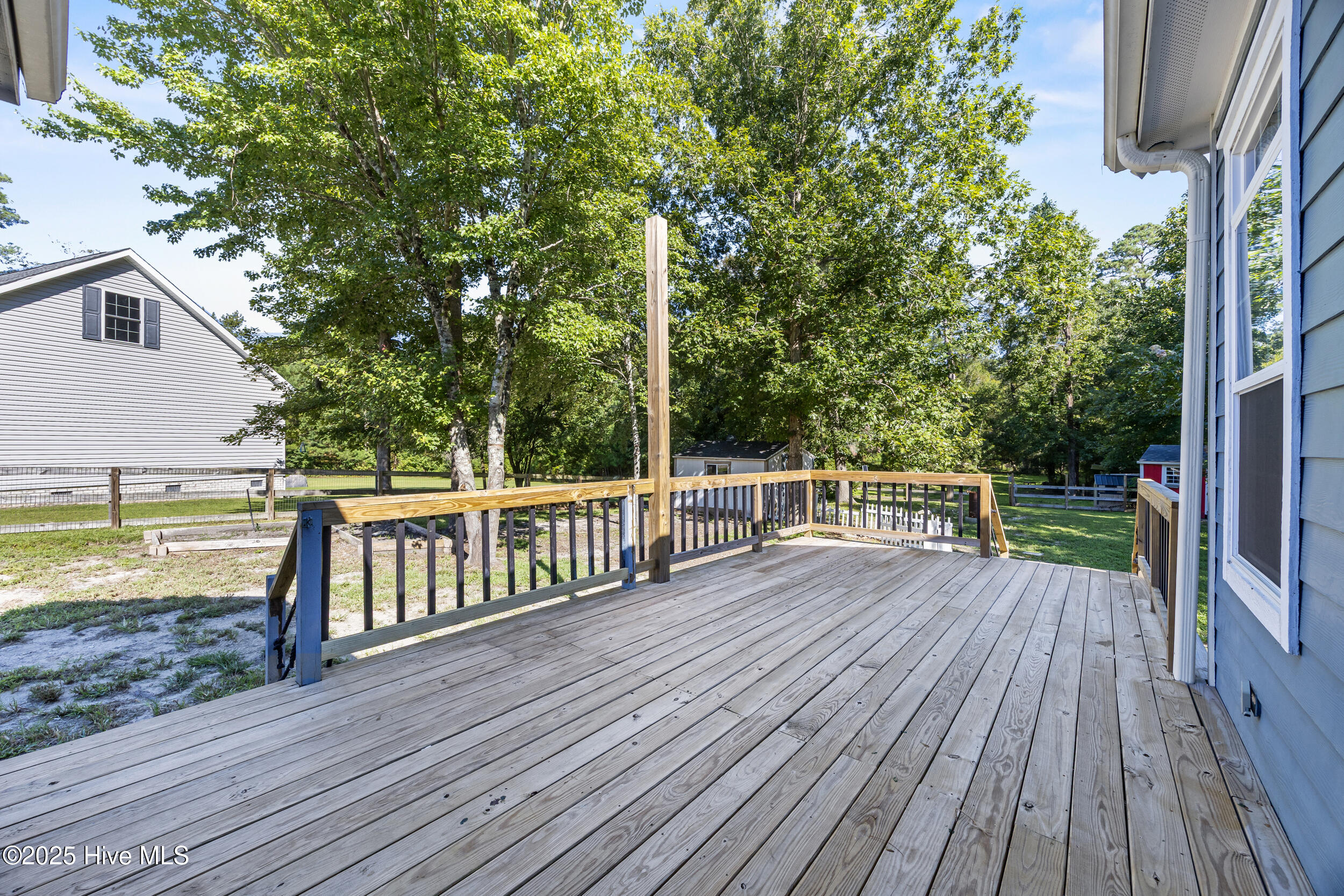 100528146 | Photo 41