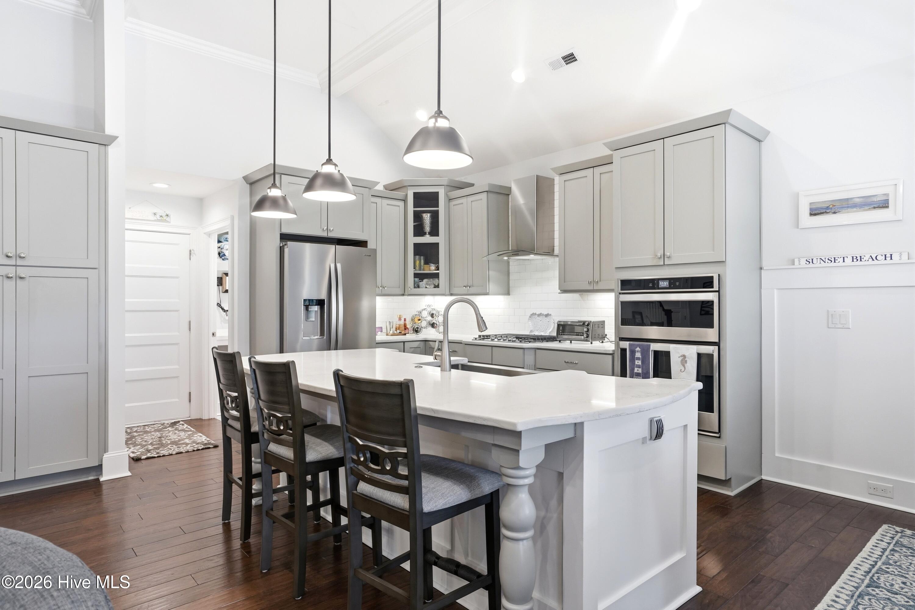 100561923 | Photo 23