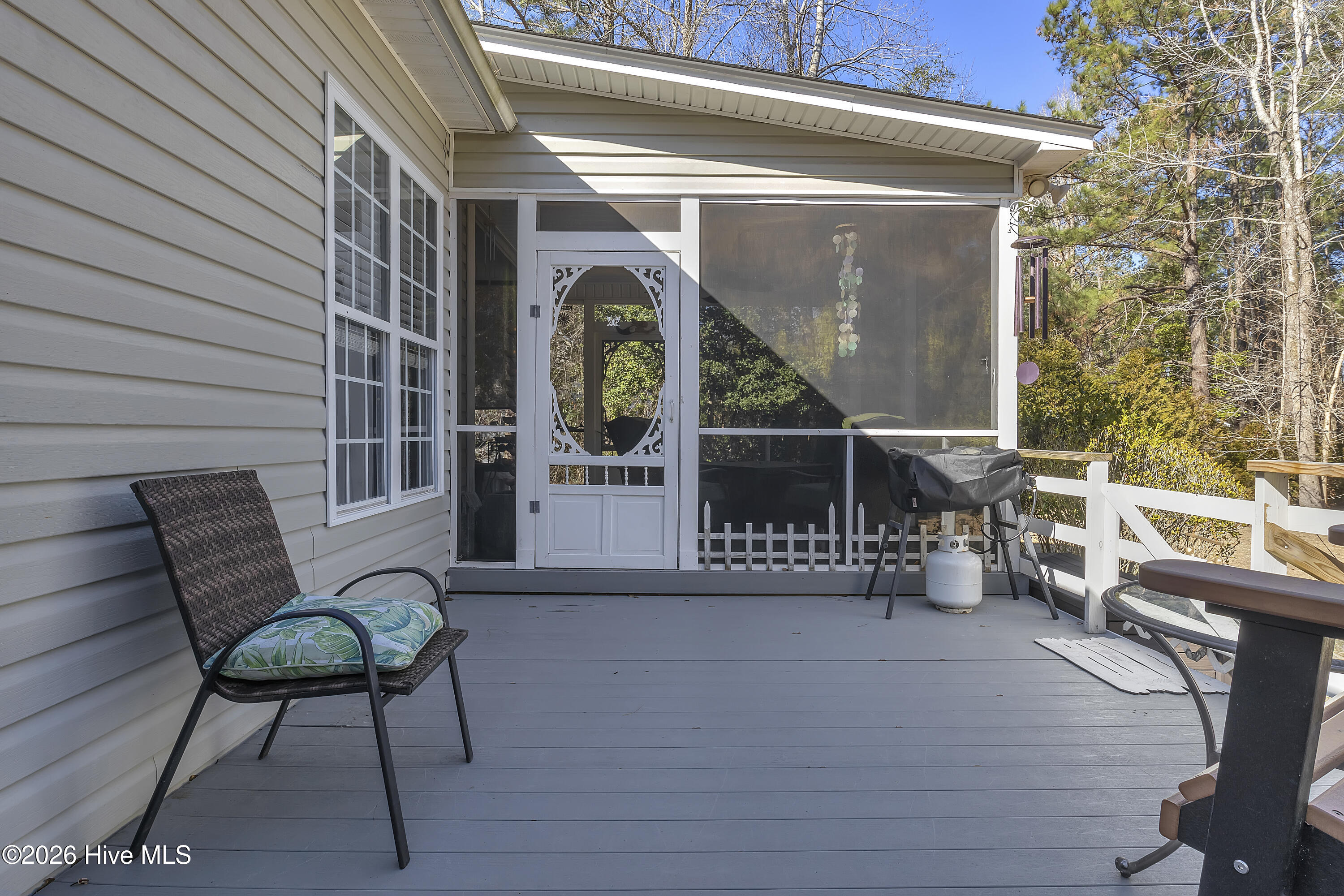 100561283 | Photo 32