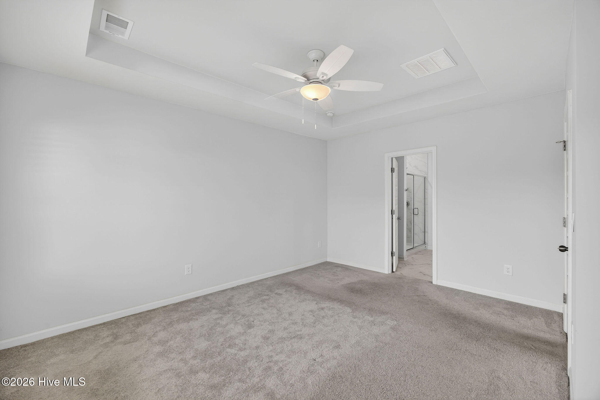 100561560 | Photo 23