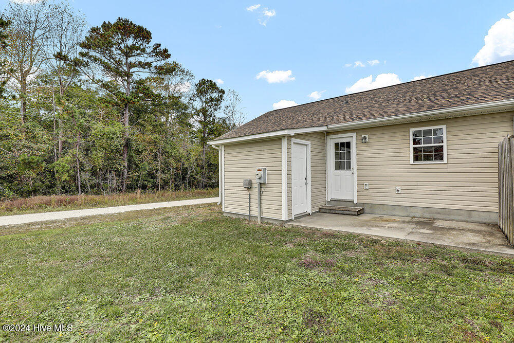 100550999 | Photo 24