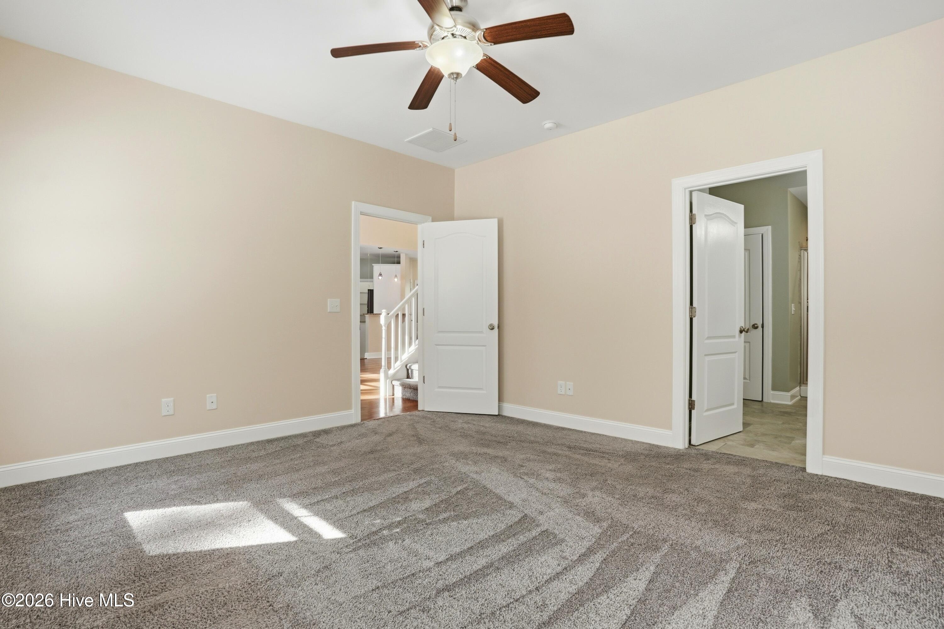 100552828 | Photo 27