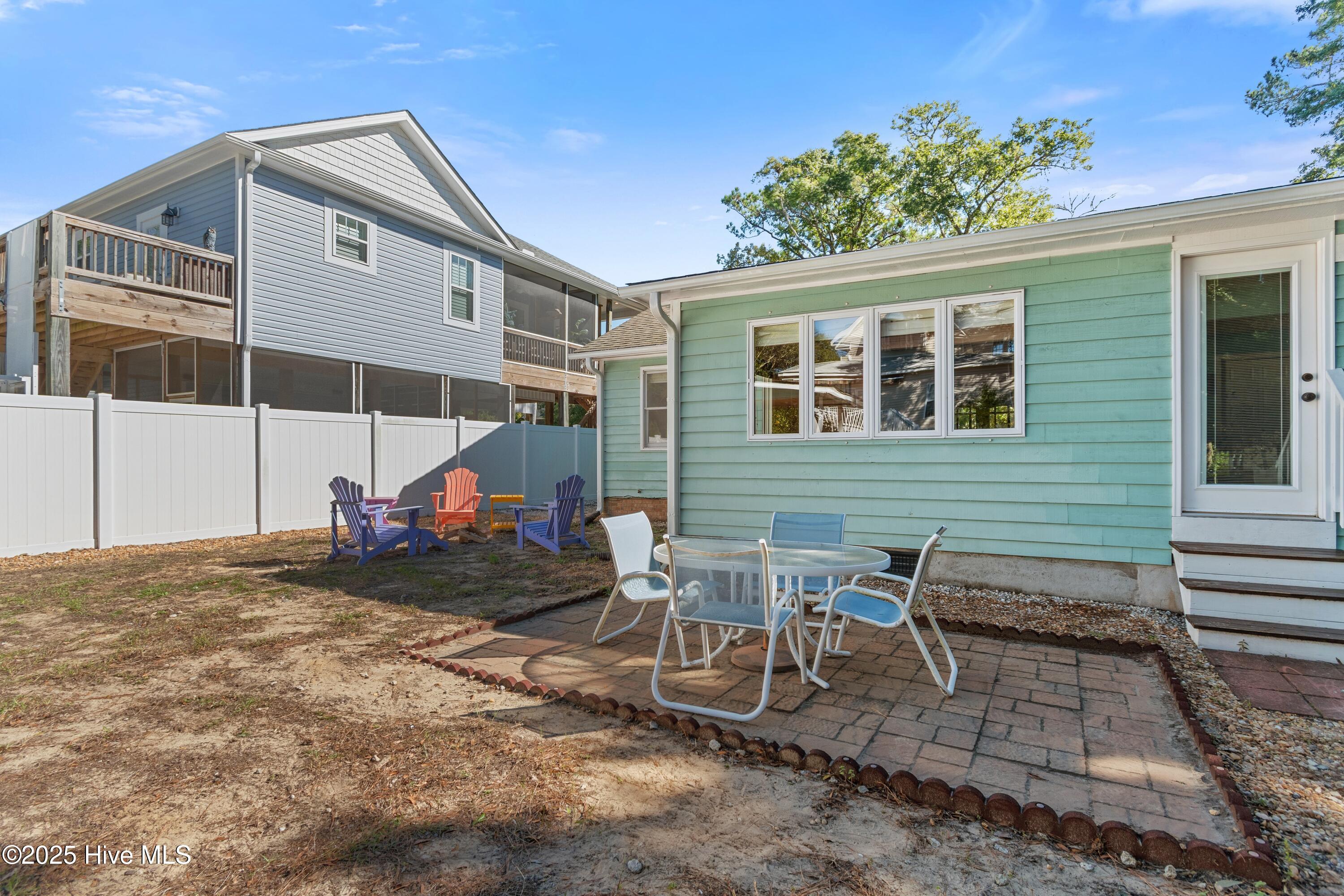 100537849 | Photo 37