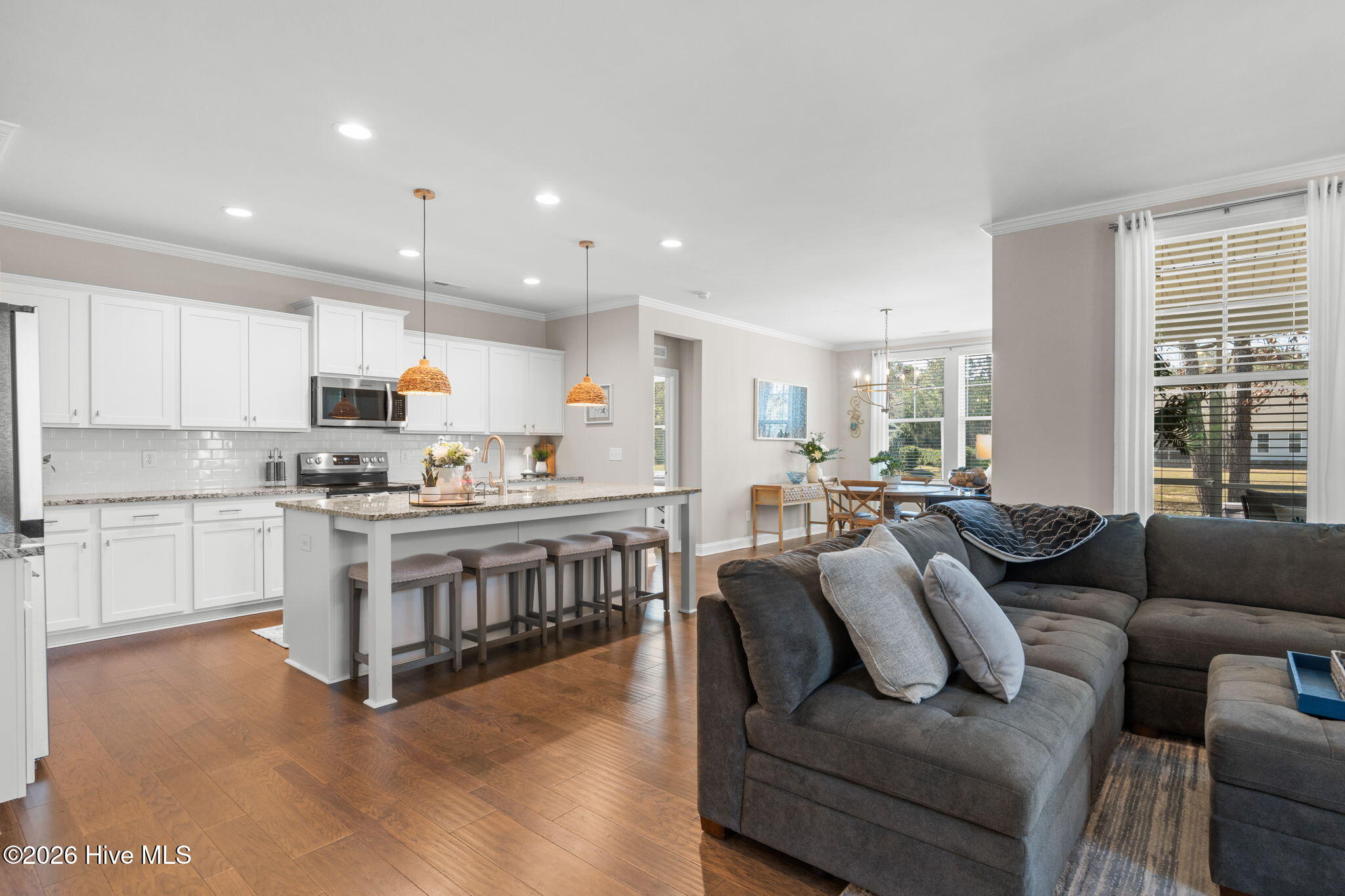 100561816 | Photo 12