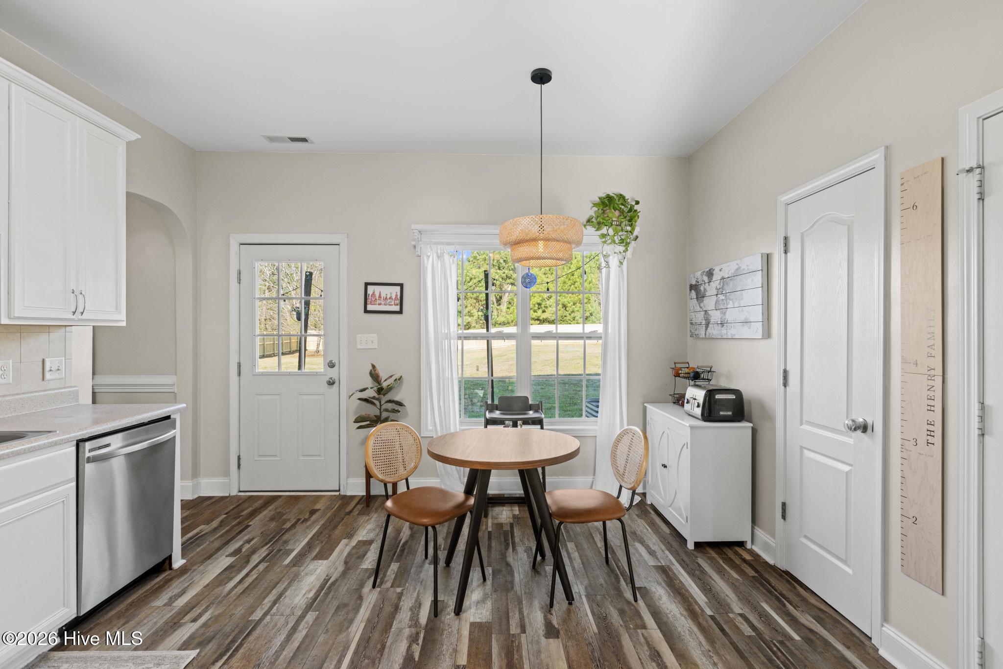 100564842 | Photo 10