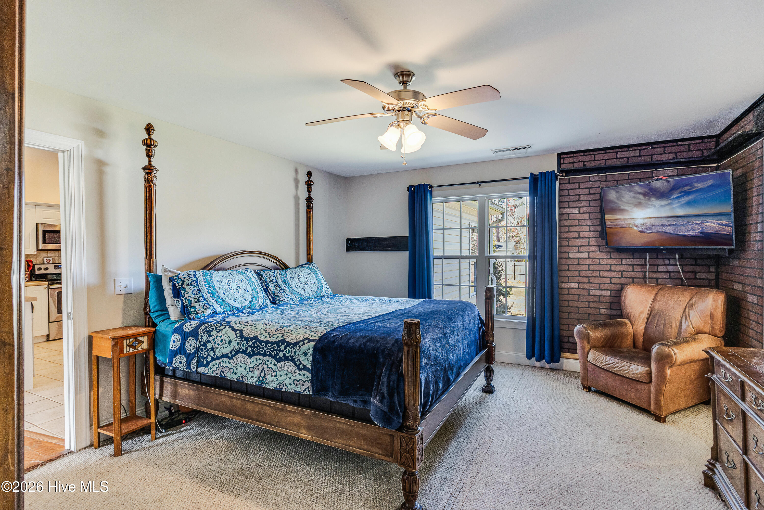 100559494 | Photo 12