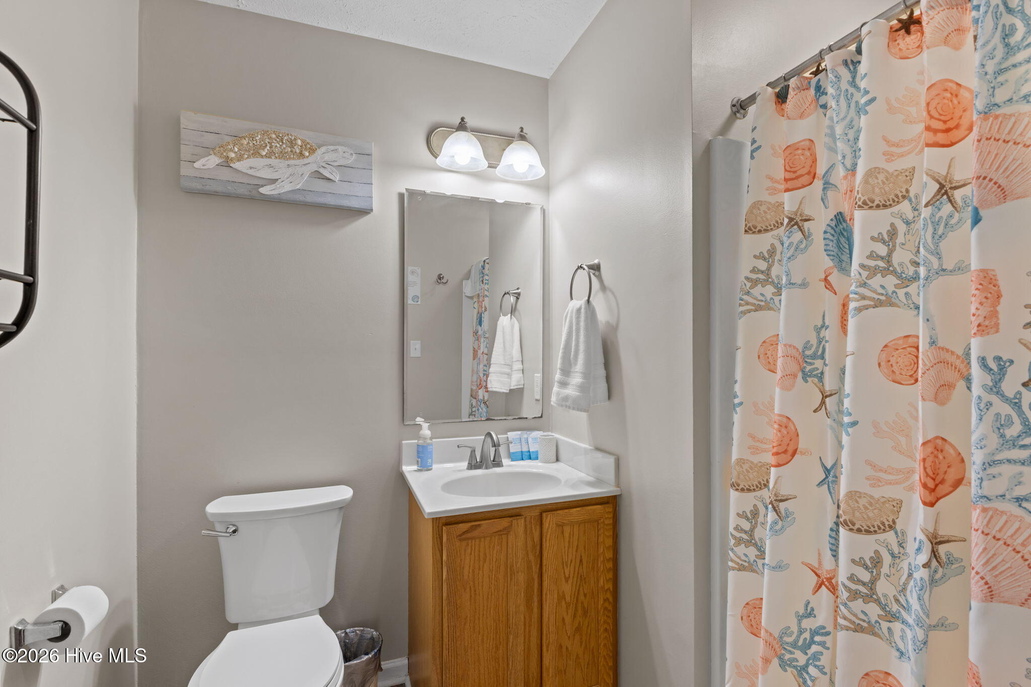 100560705 | Photo 17