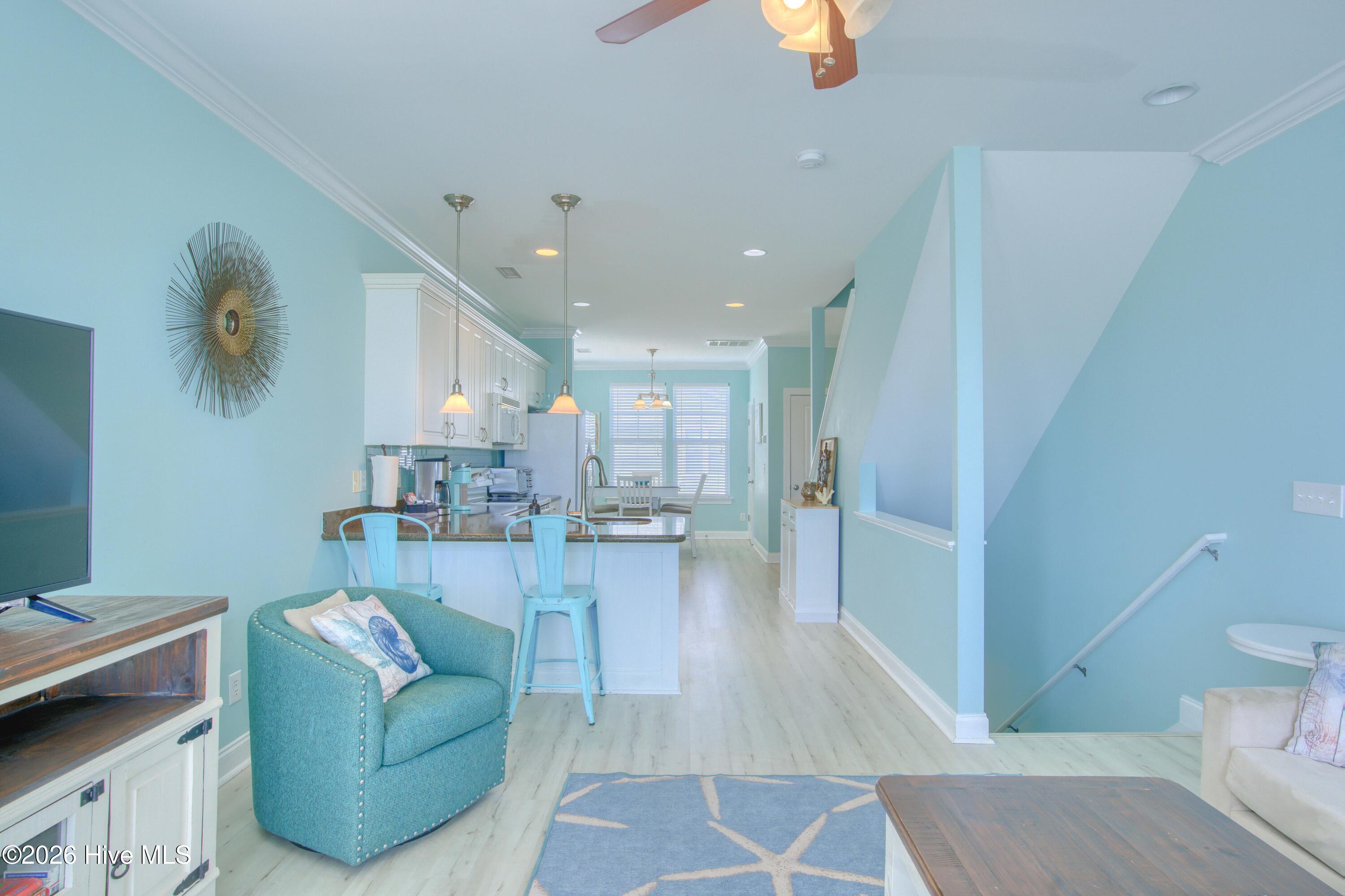 100558163 | Photo 10