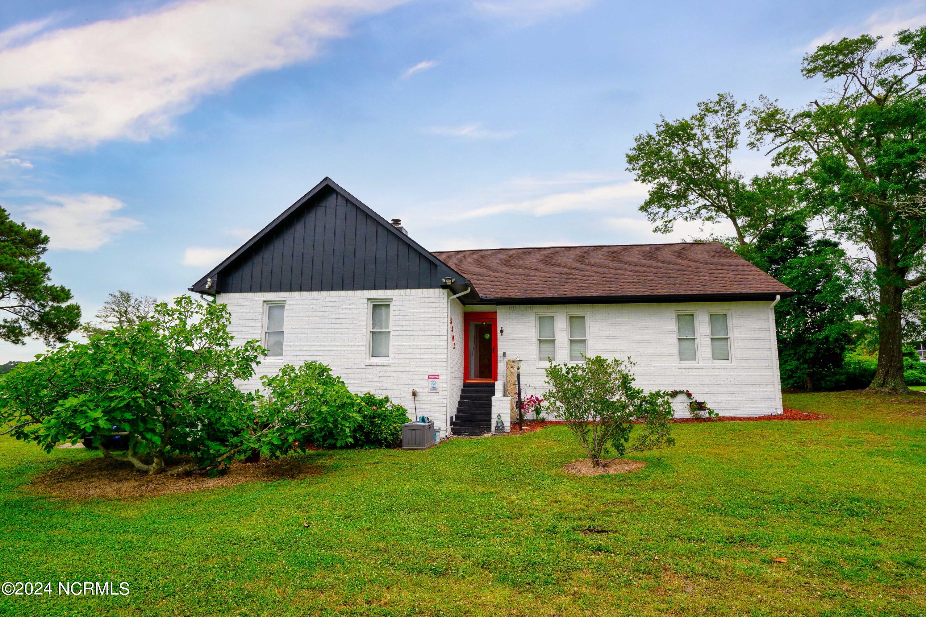 100560914 | Photo 77