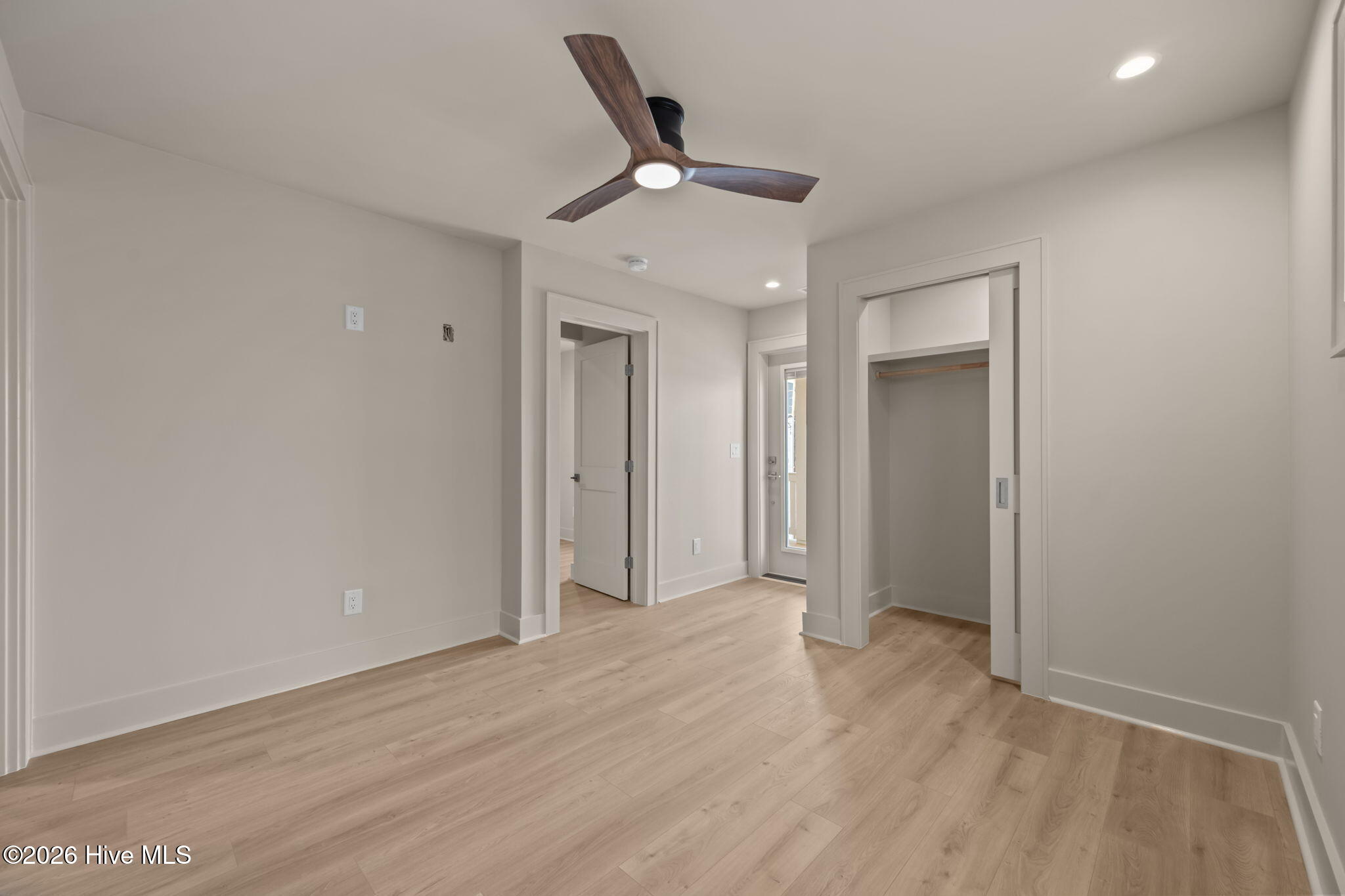 100552191 | Photo 89