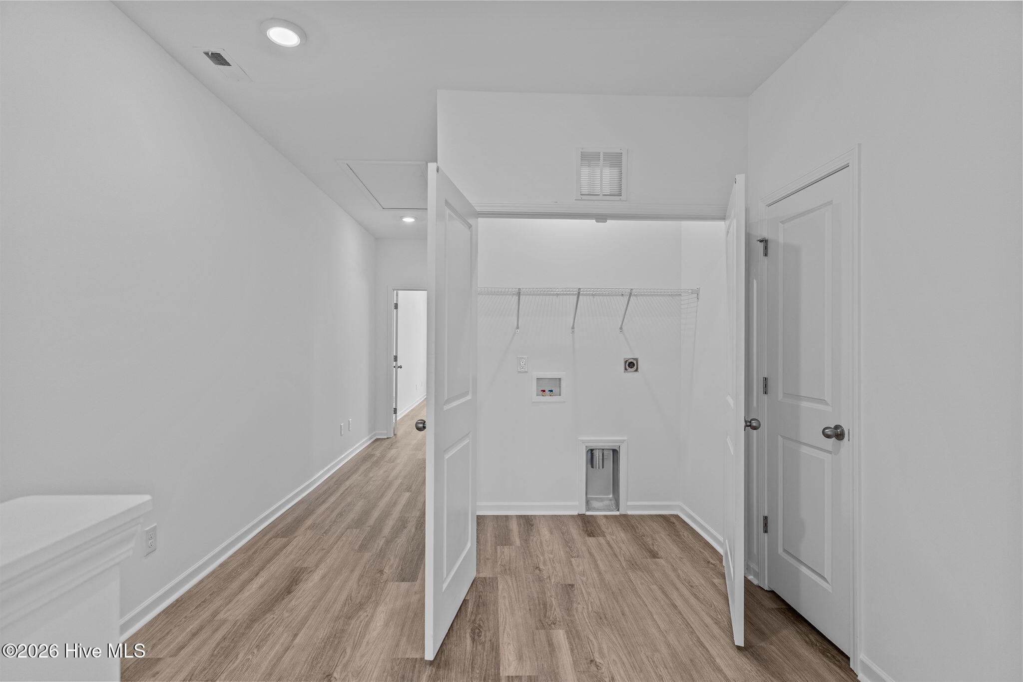 100569626 | Photo 10