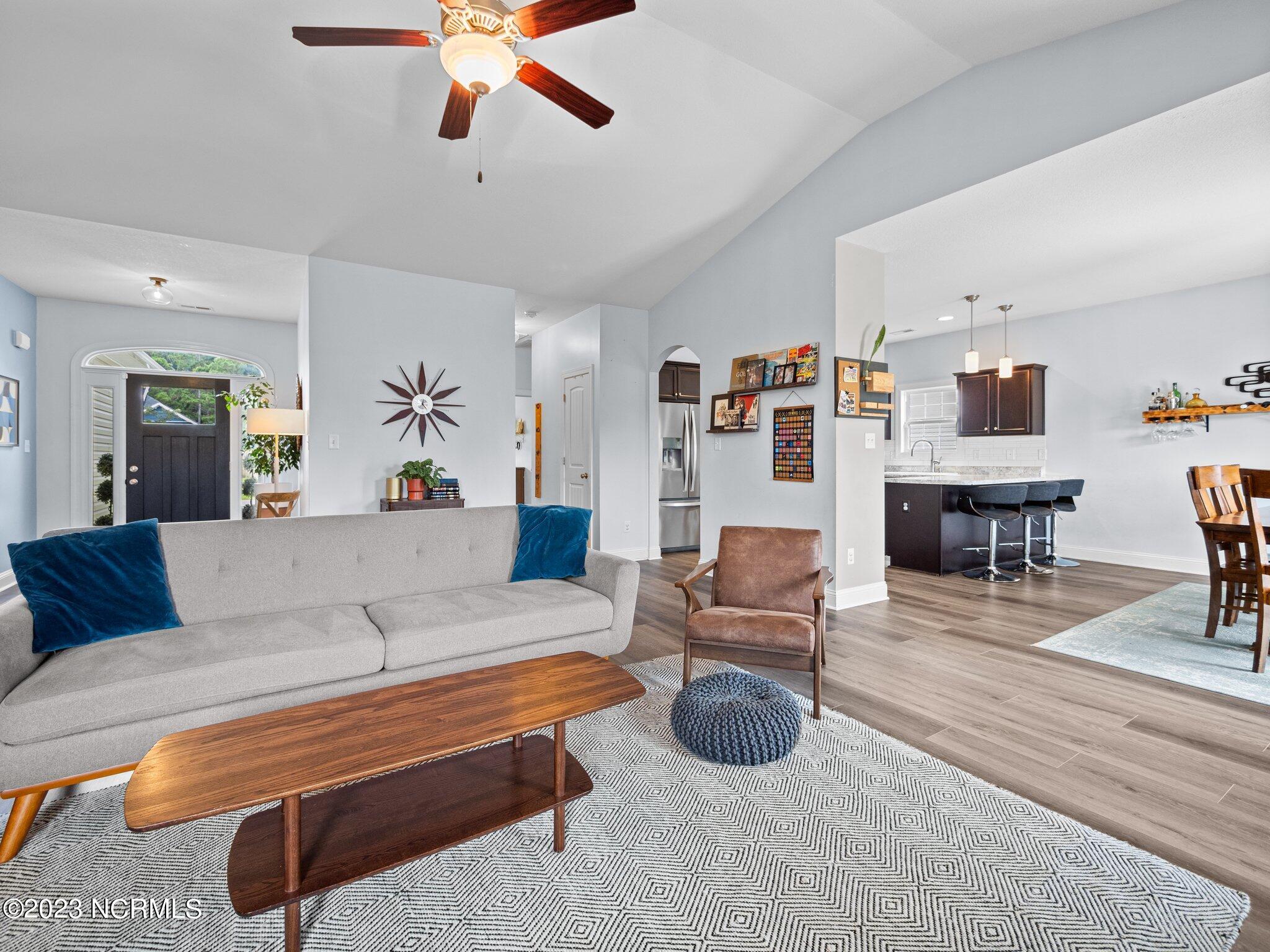 100552658 | Photo 15