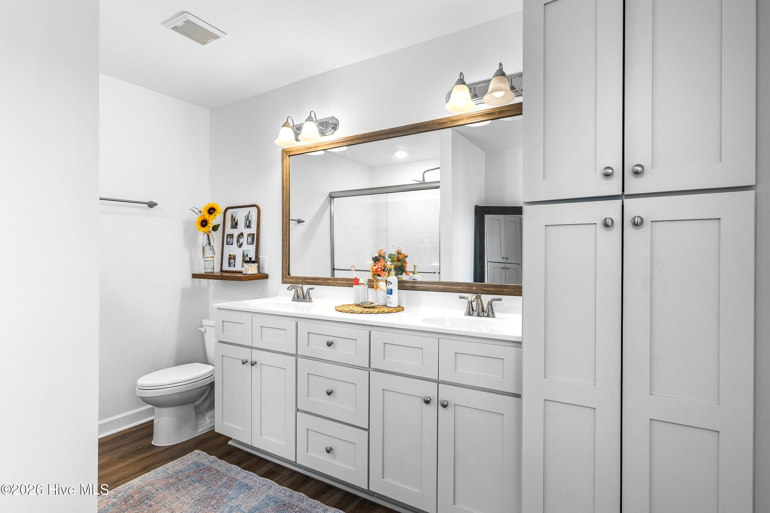 100567382 | Photo 25